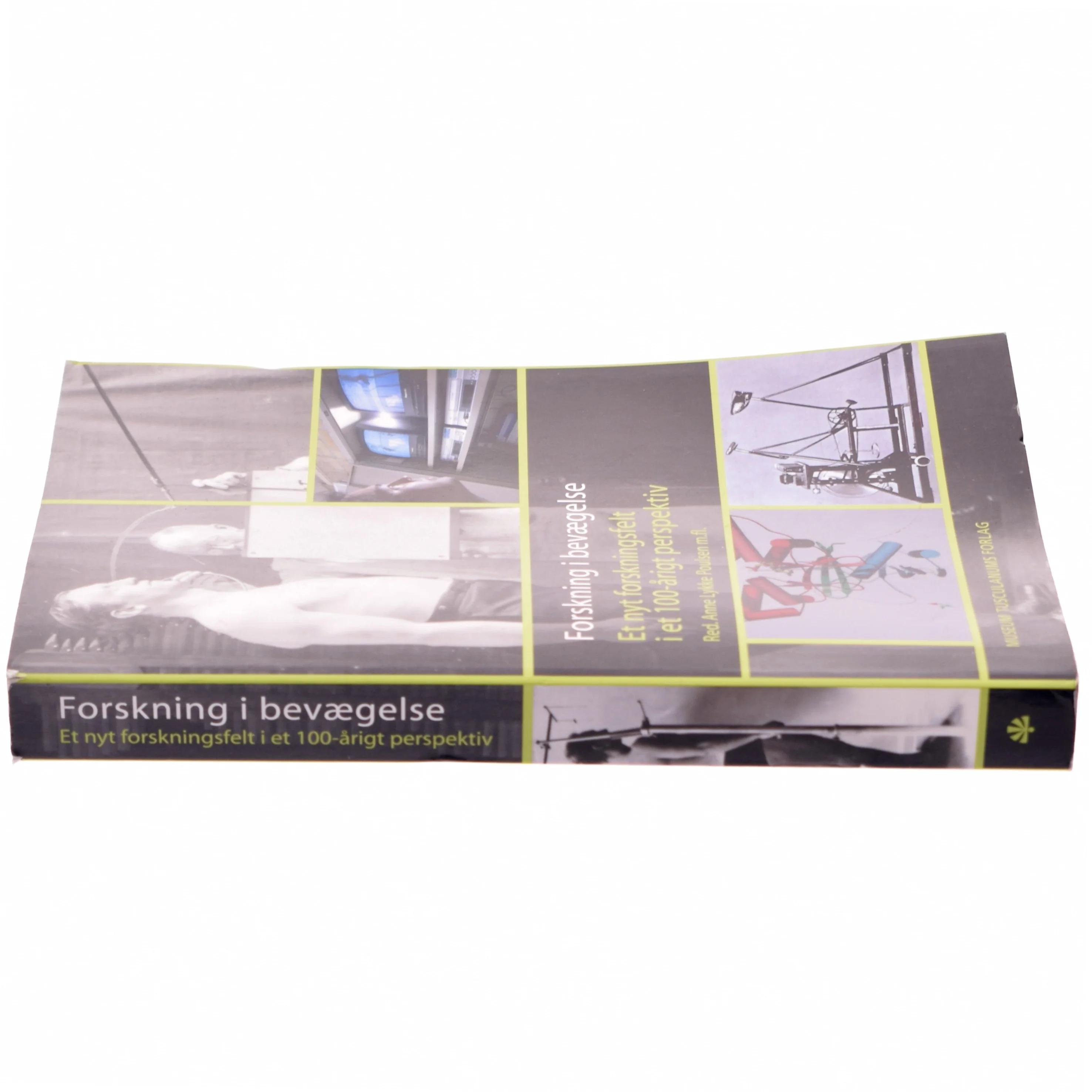 Forskning i bevægelse : et nyt forskningsfelt i et 100-årigt perspektiv (Bog)