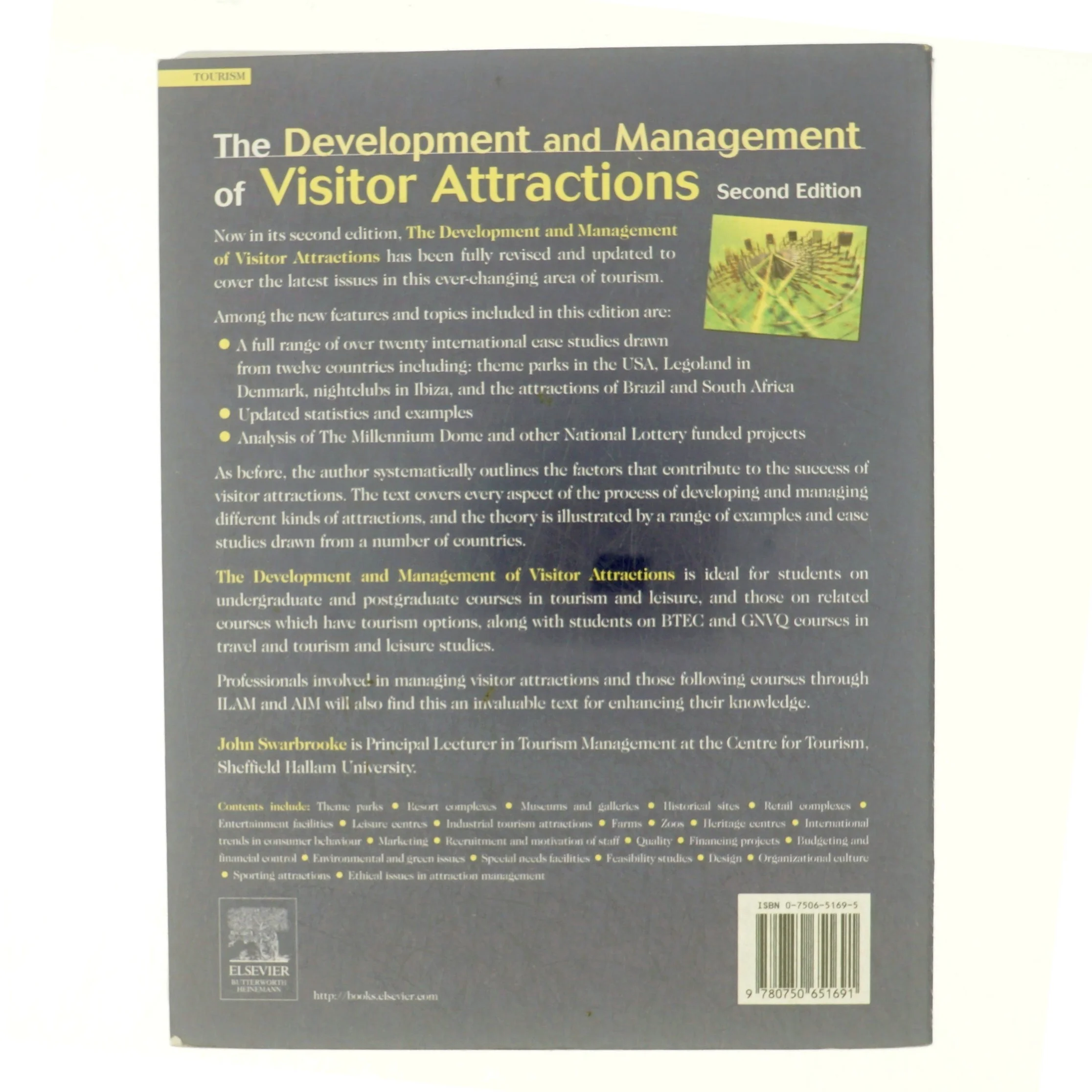 The development and management of visitor attractions af John Swarbrooke