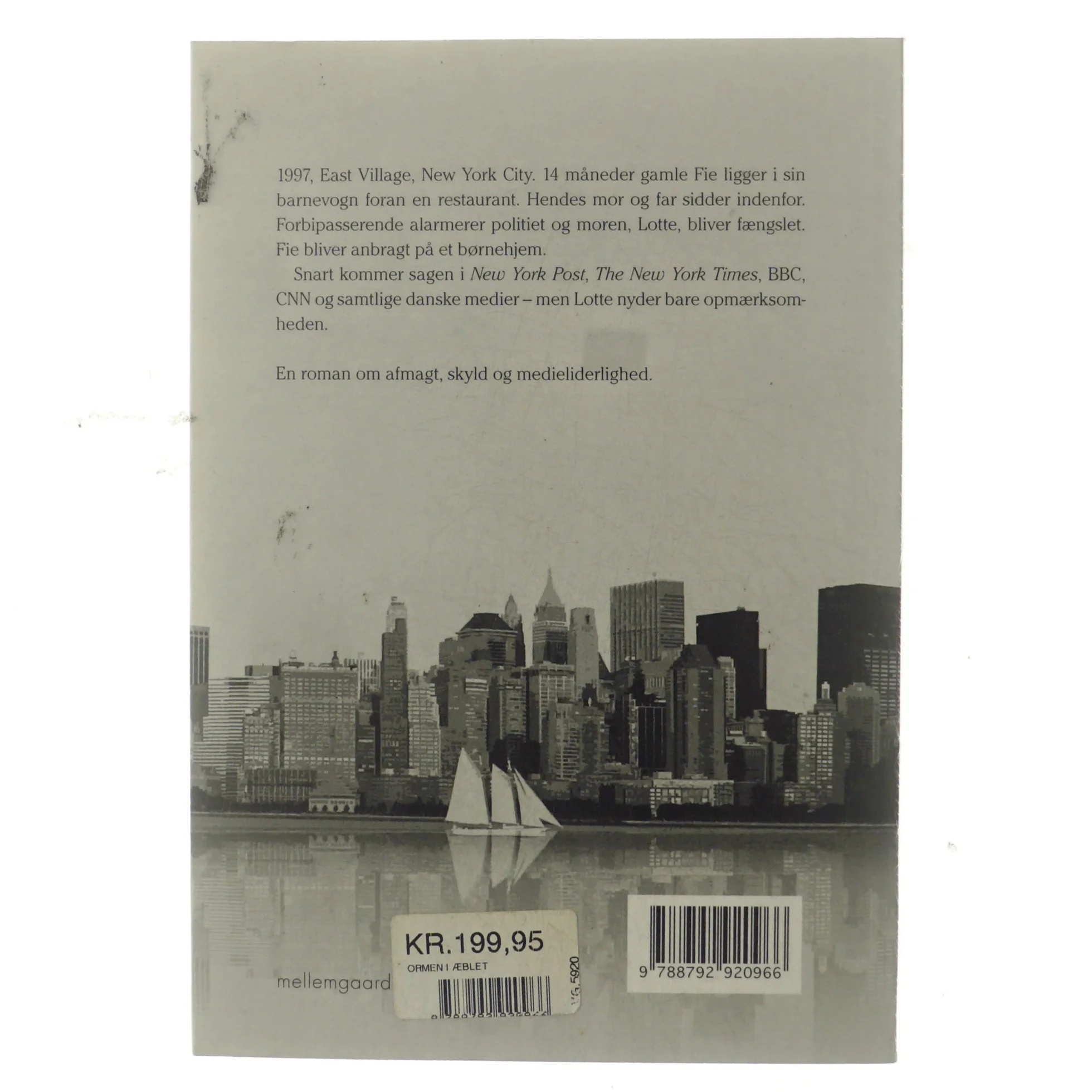 Ormen i æblet : en barnevogn i New York af Anette Sørensen Habel (Bog)