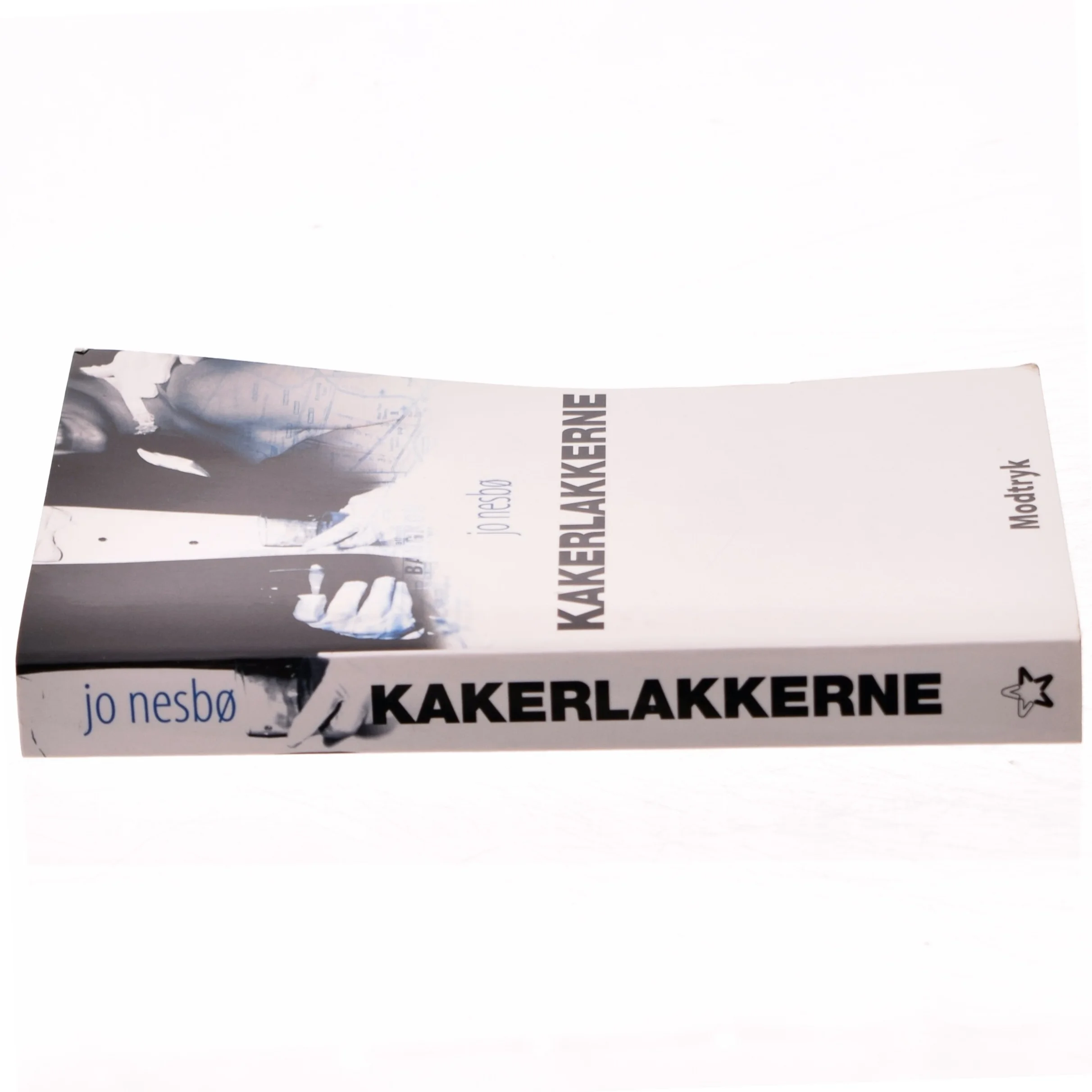 Kakerlakkerne af Jo Nesbø (Bog)