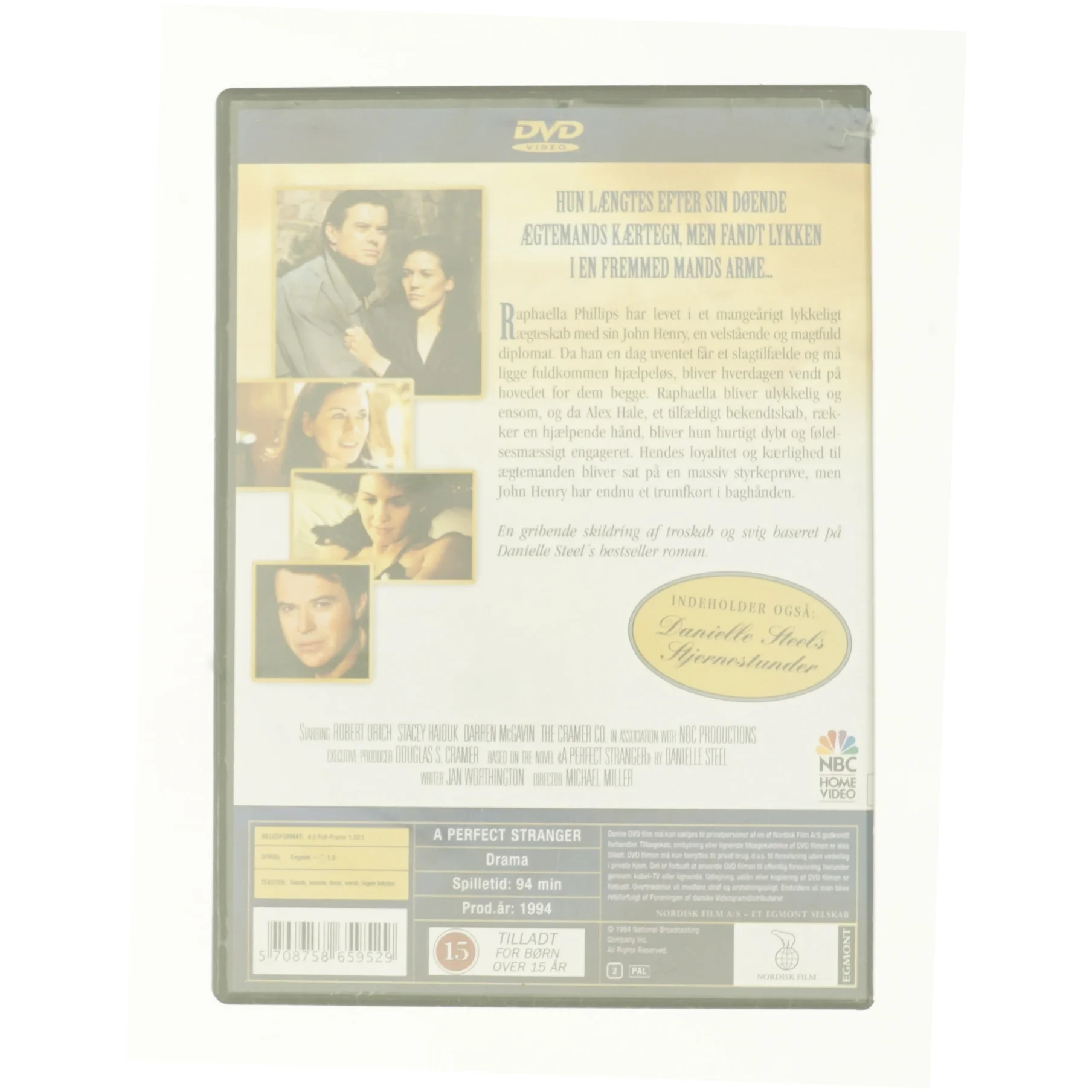 En Fremmed Banker På. fra DVD