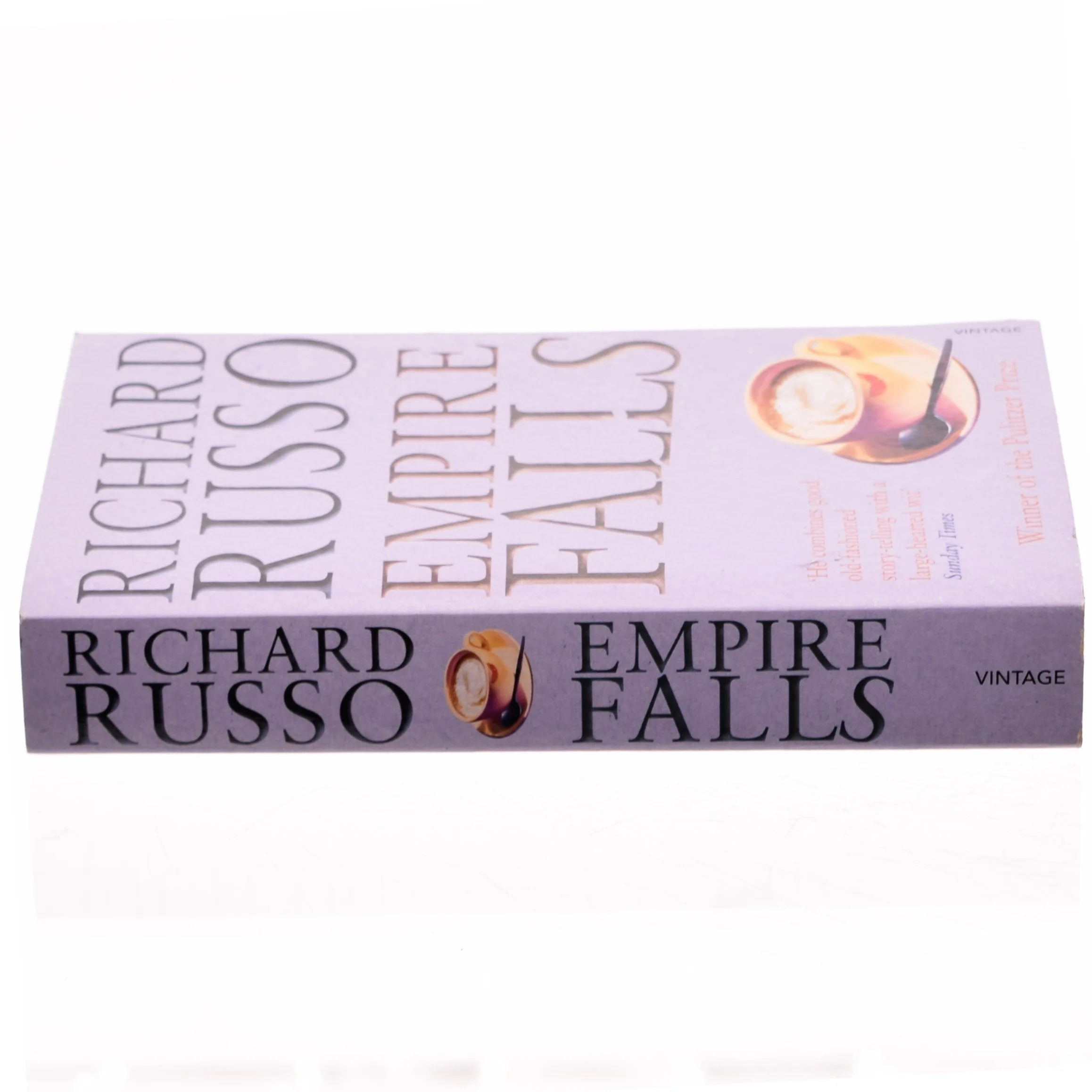 Empire Falls by Richard Russo af Richard Russo (Bog)