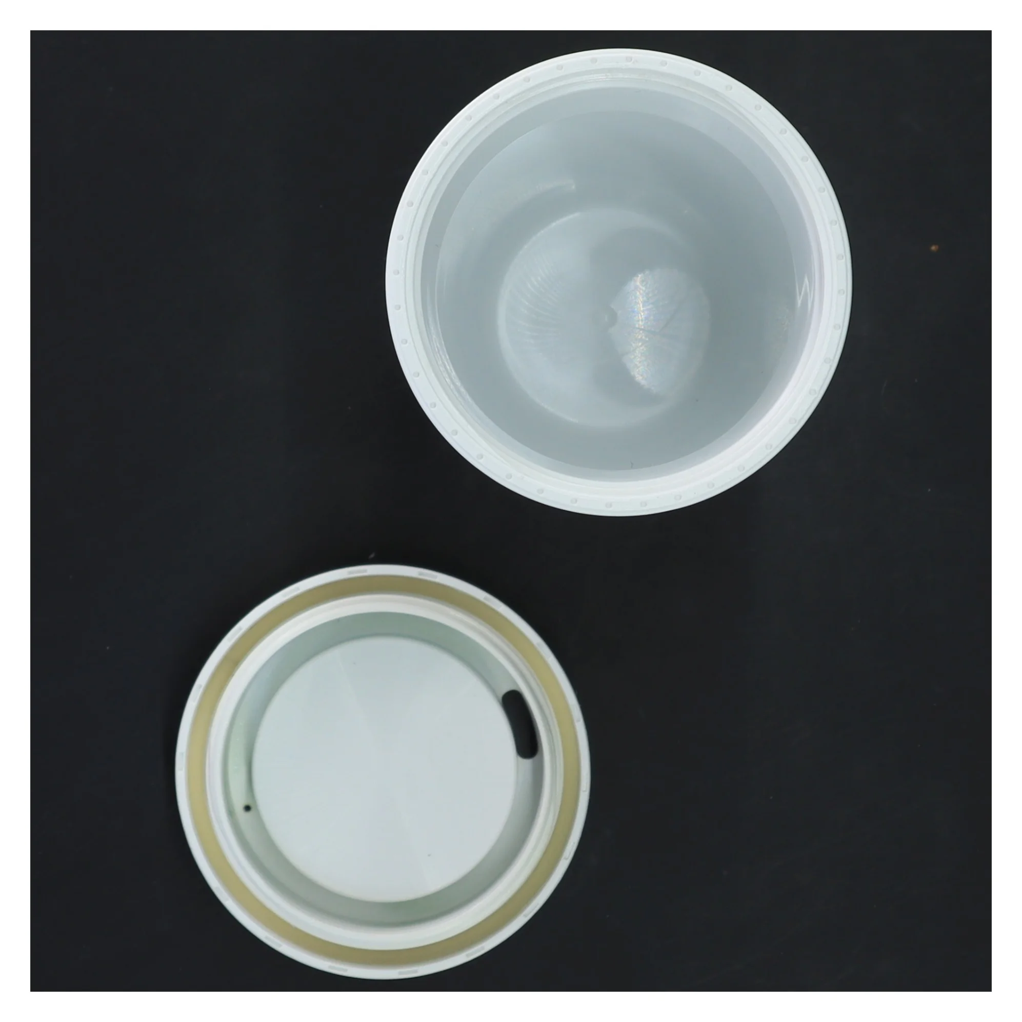 Termokrus Pantone Universe fra Pantone (str. 18x9 cm)