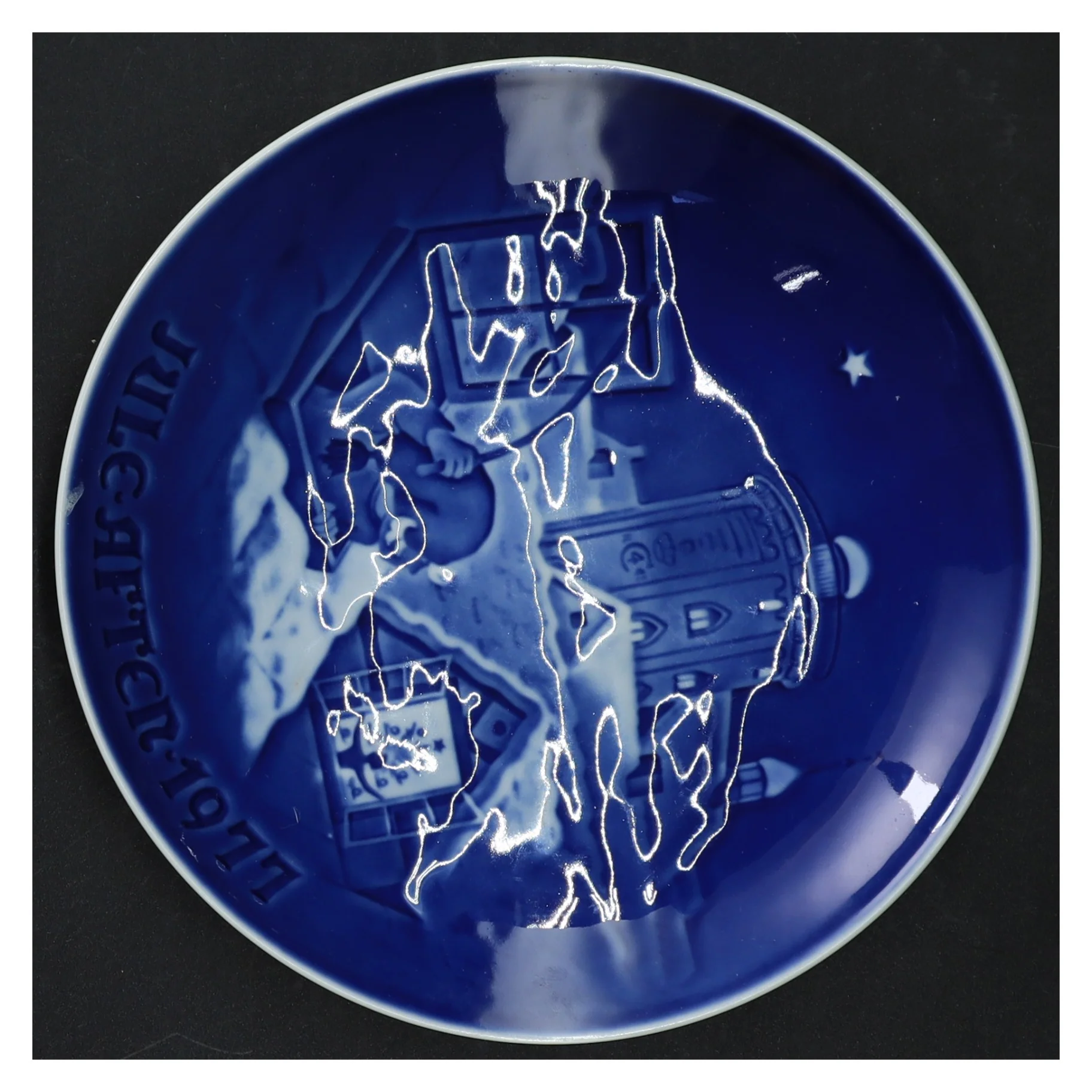 Royal Copenhagen Juleplatte 1977