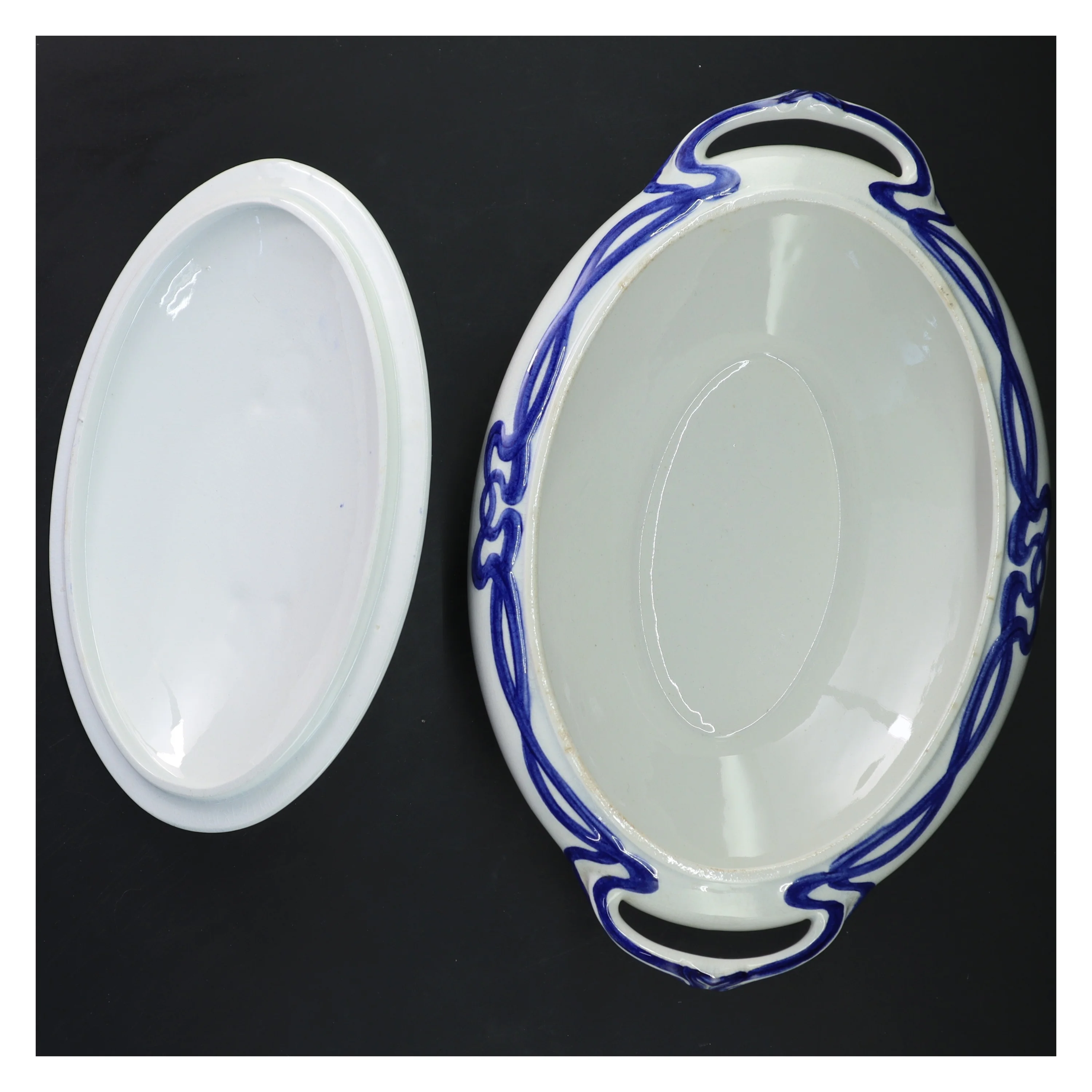 Blå Olga skål med låg fra Villeroy & Boch(str. 28x18x8 cm)