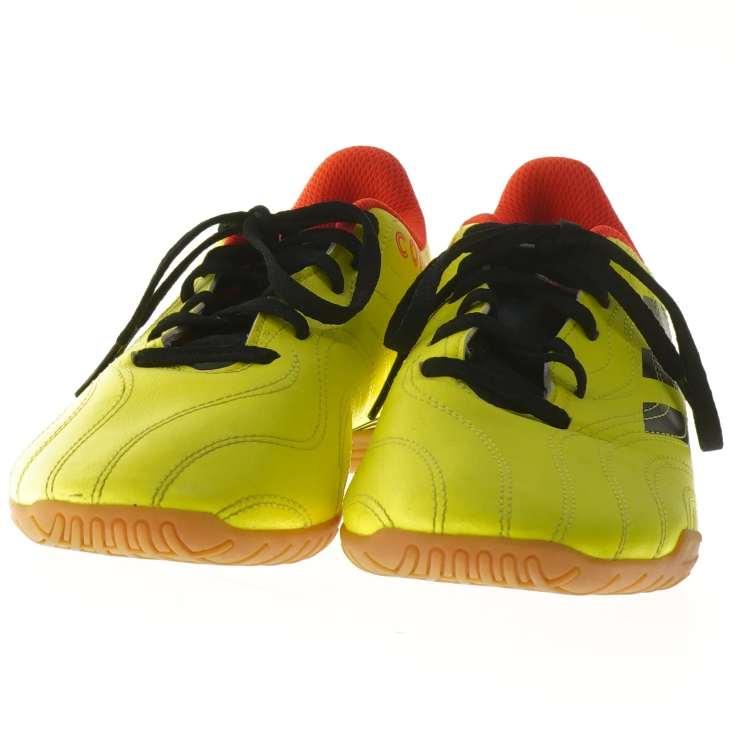 Indendørs fodboldsko str. 40 fra Adidas (str. 40 )