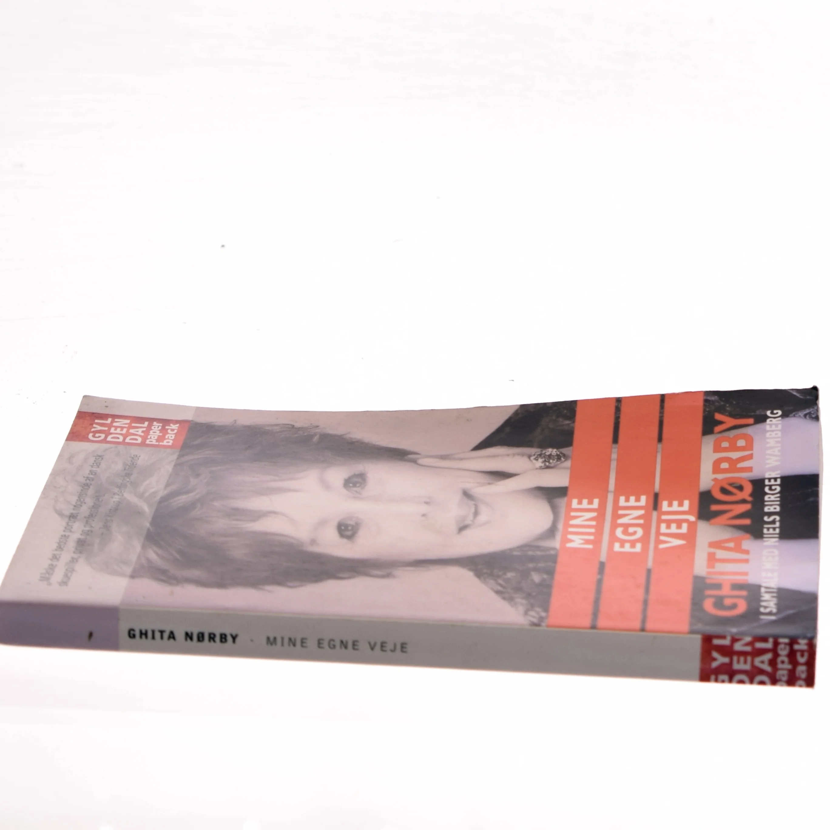 Mine egne veje : Ghita Nørby i samtale med Niels Birger Wamberg (Bog)