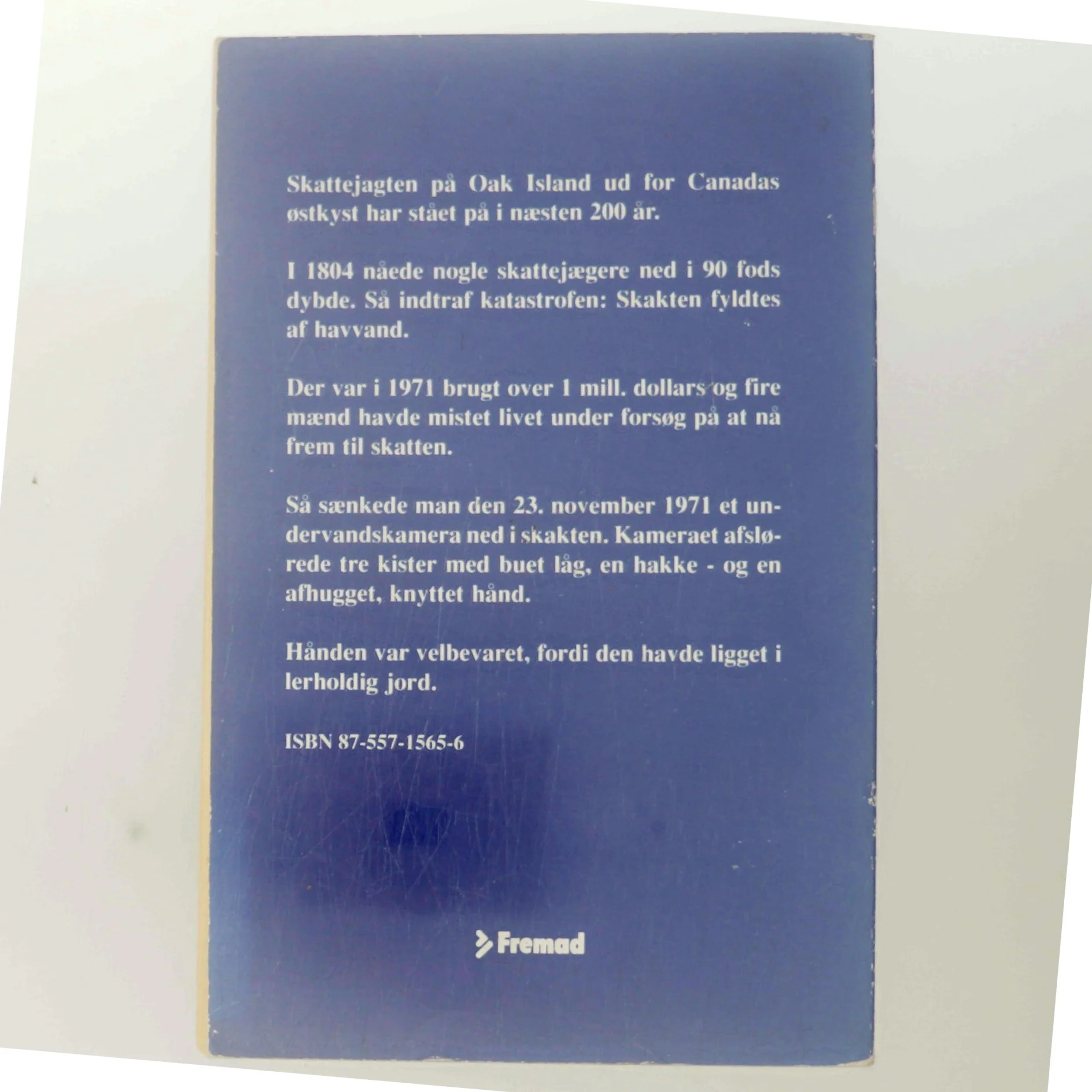 Den Knyttede Hånd af Joan Clark (Bog)