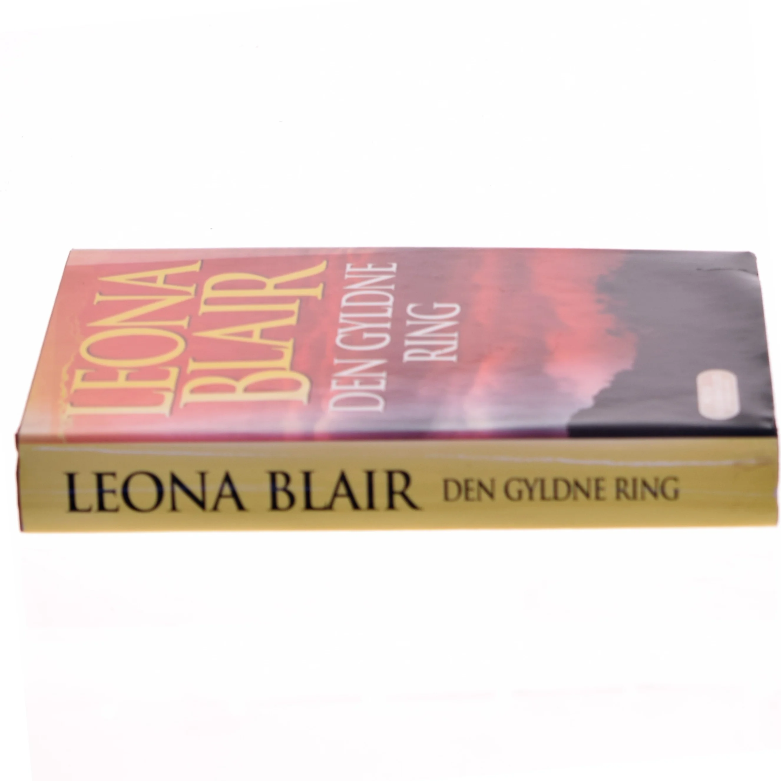 Den Gyldne Ring af Leona Blair