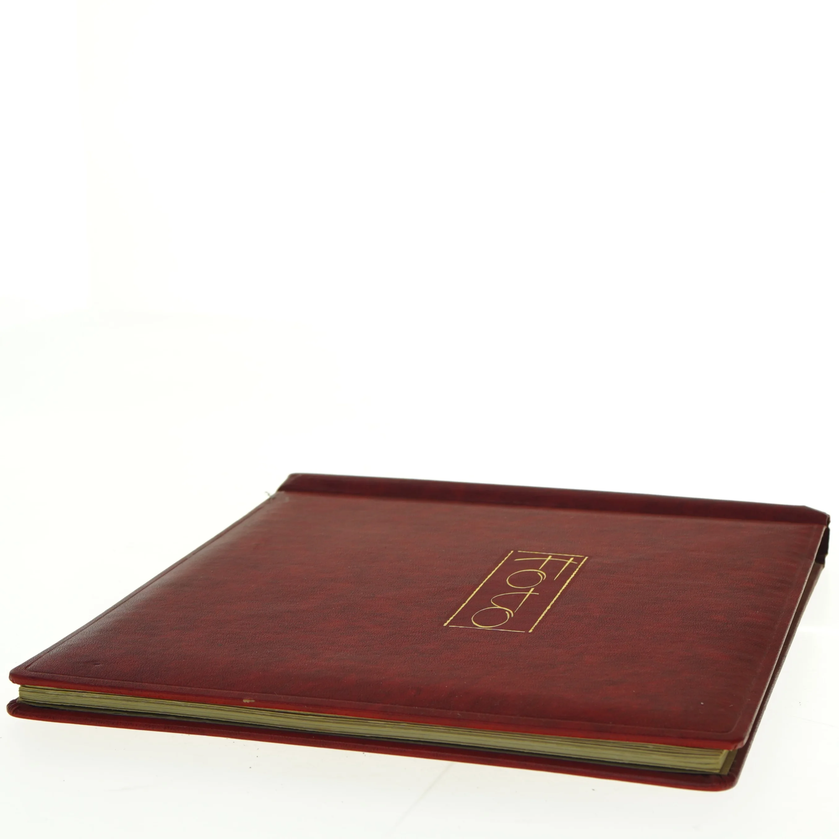 Fotobog i rødt omslag (str. 26 x 25 cm)