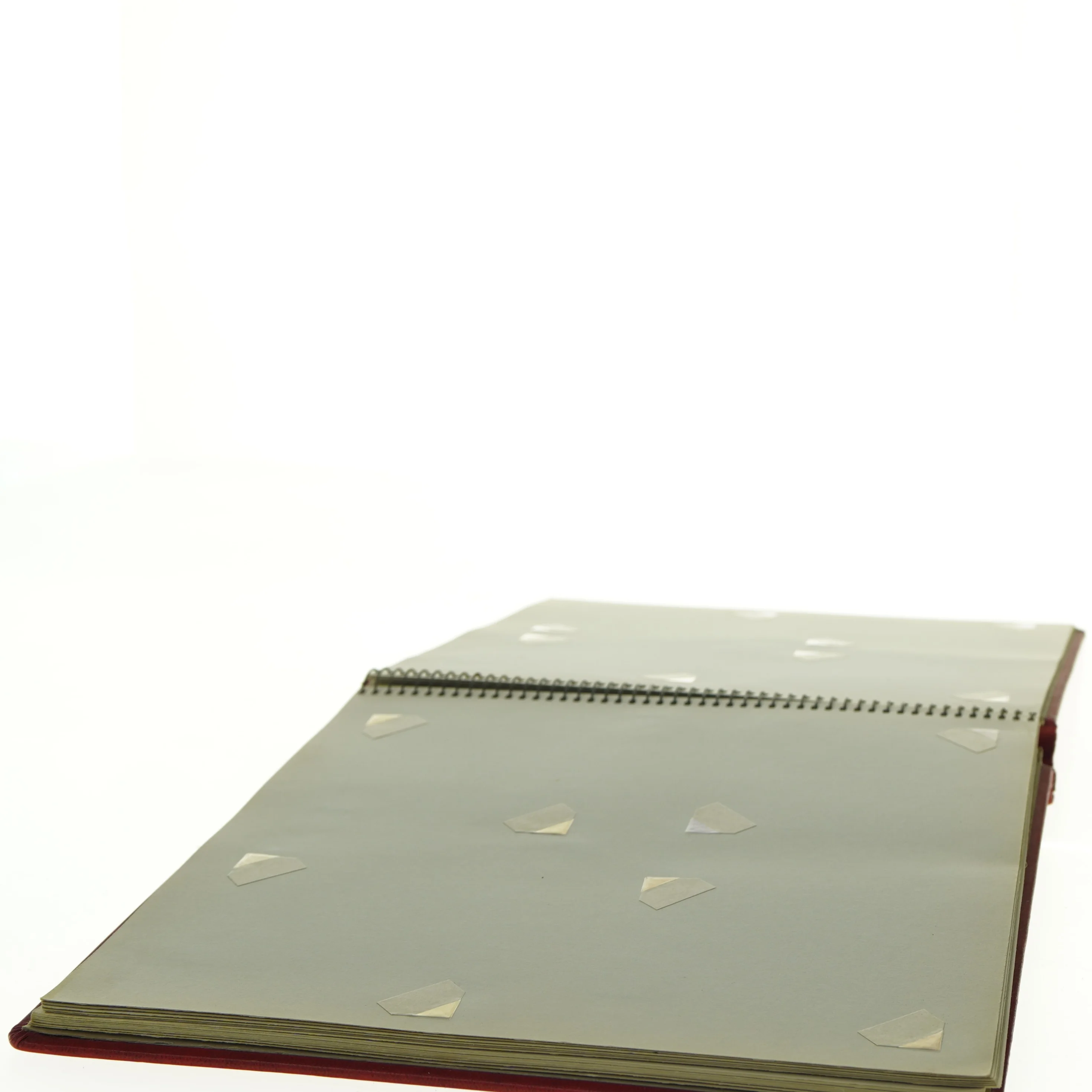 Fotobog i rødt omslag (str. 26 x 25 cm)