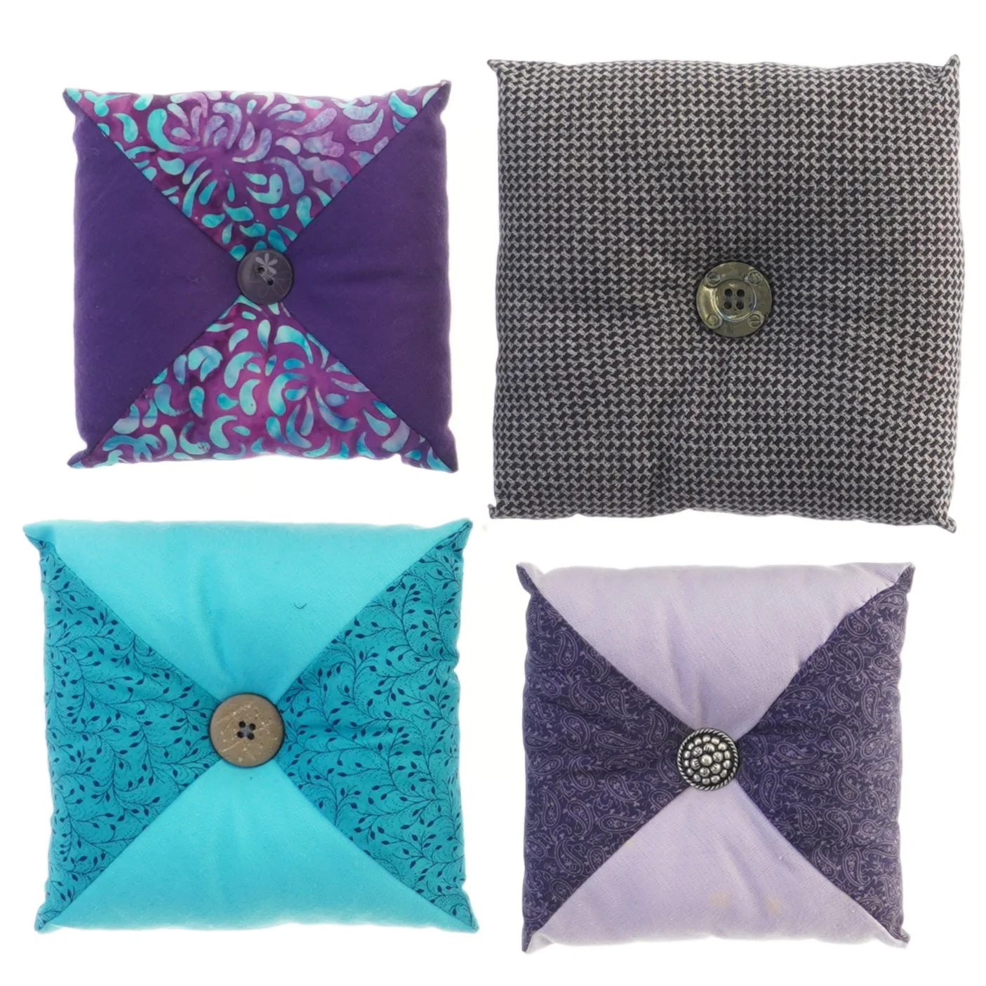 Fire dekorative nåle puder (str. 12-15 cm)