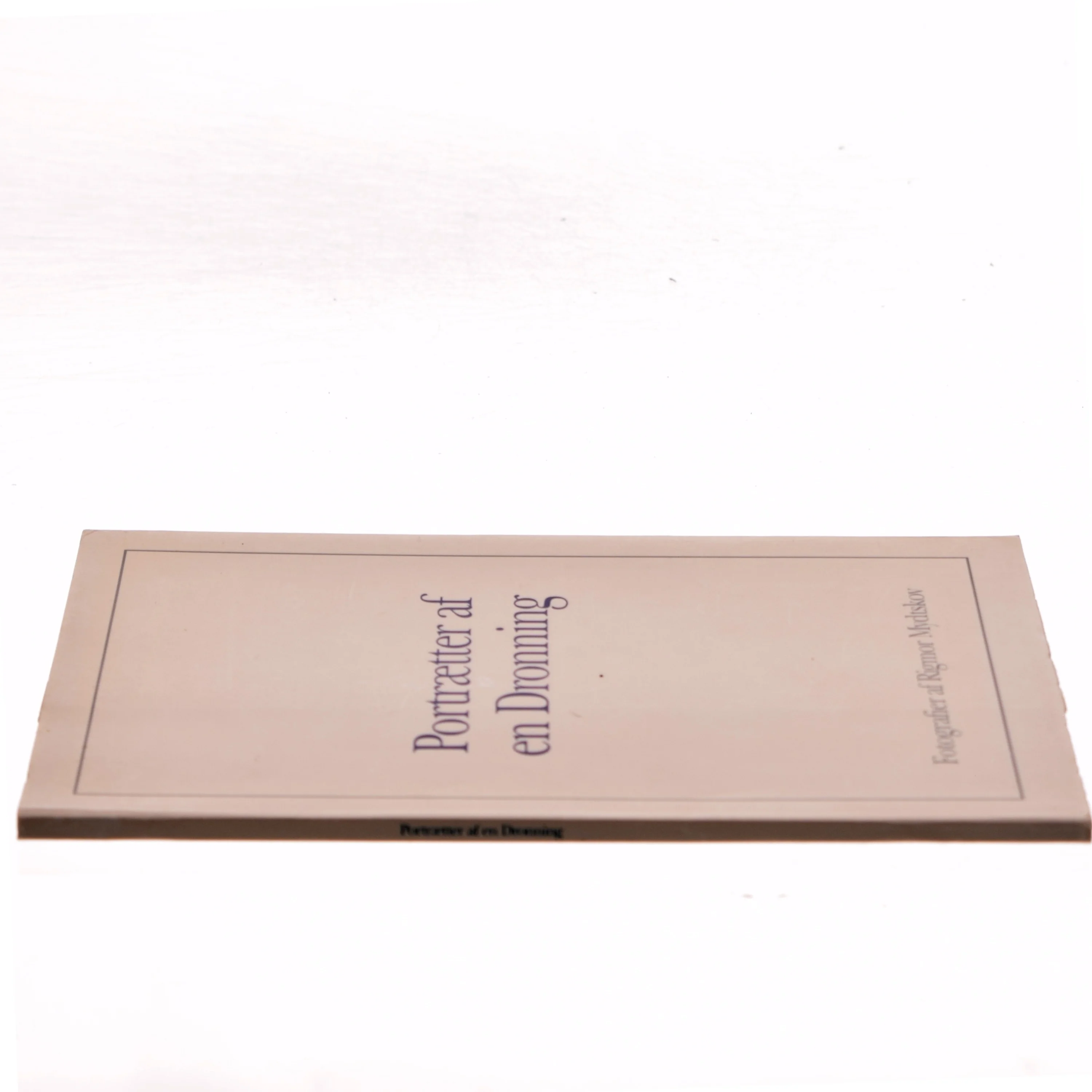 Portrætter af en Dronning af Rigmor Mydtskov (Bog)