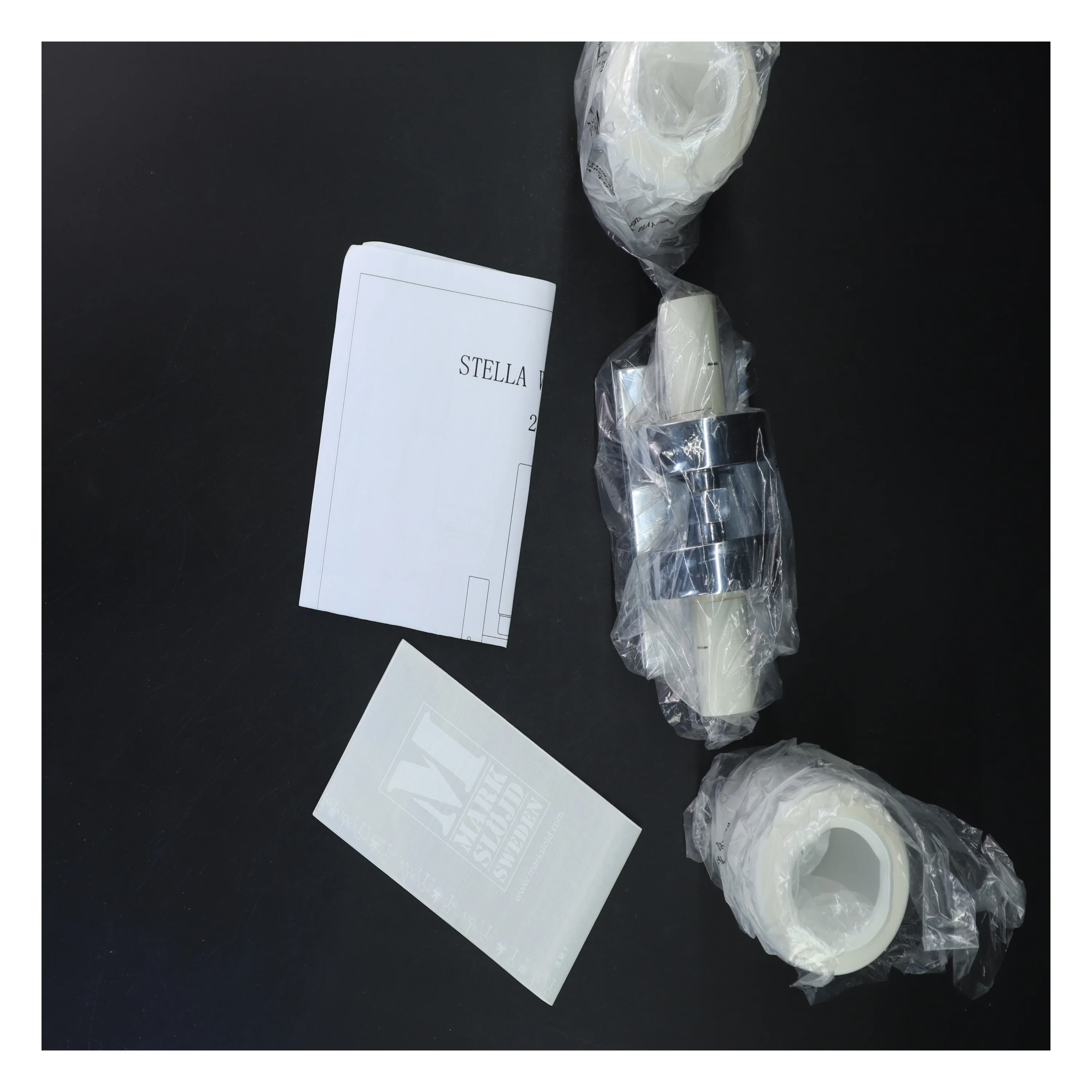 Stella dobbelt væglampe fra Markslöjd (str. 6,5x35,5x10 cm)