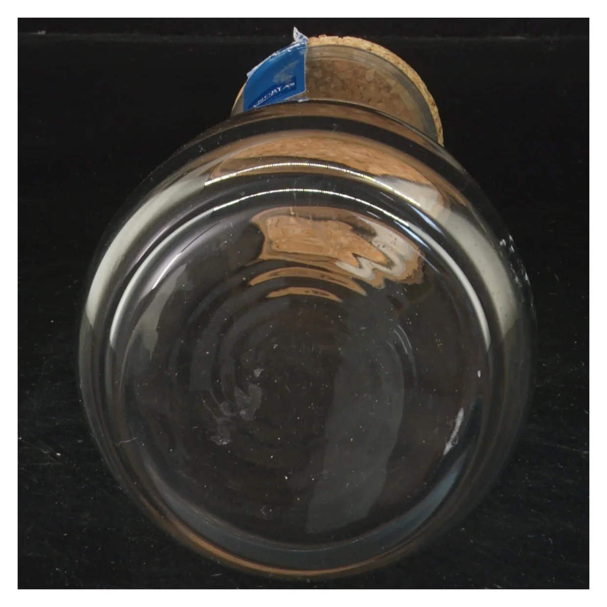 Karaffel med korklåg fra Lyngby Glas (str. 25x8 cm)