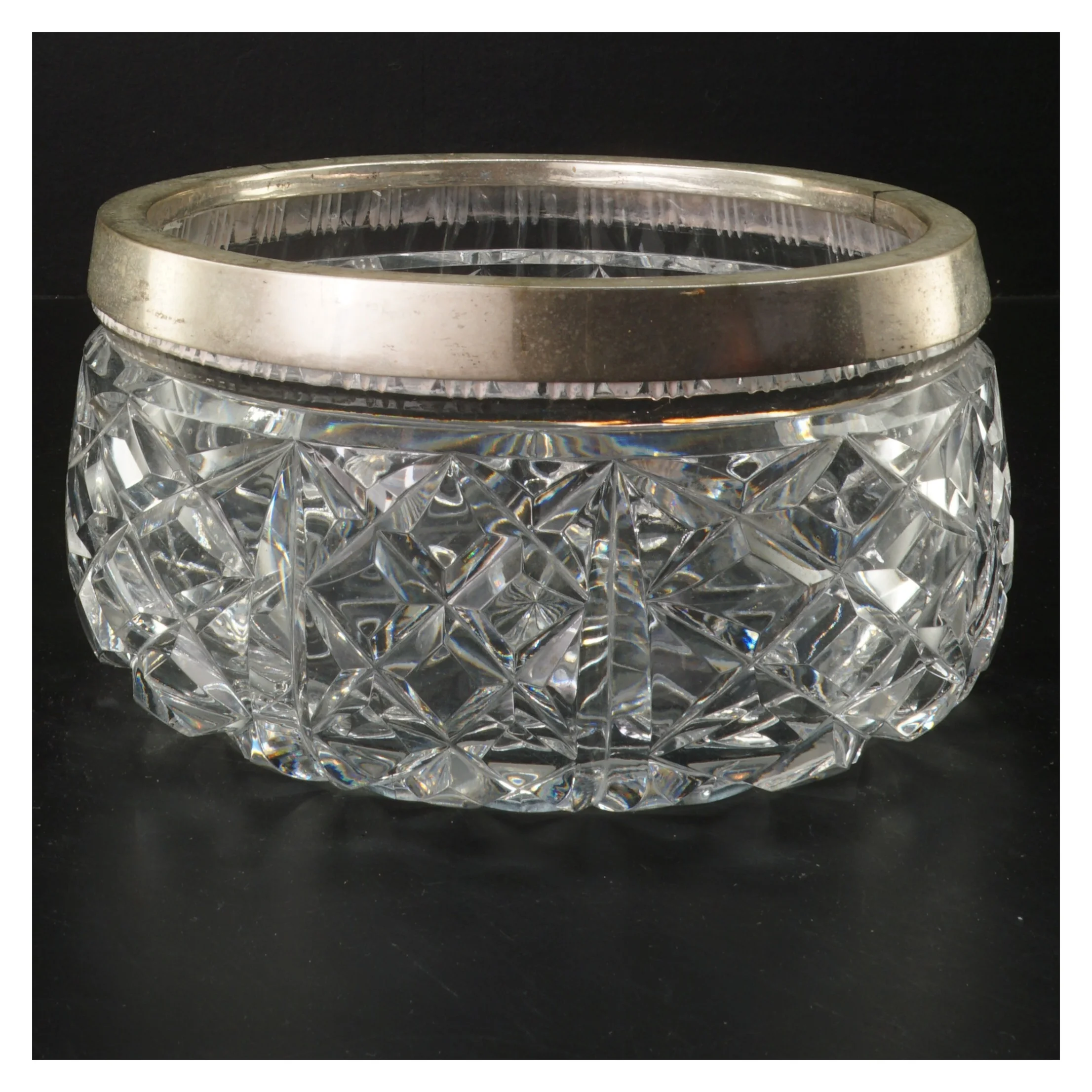 Krystal skål med sølvkant (str. Ø 20x10 cm)