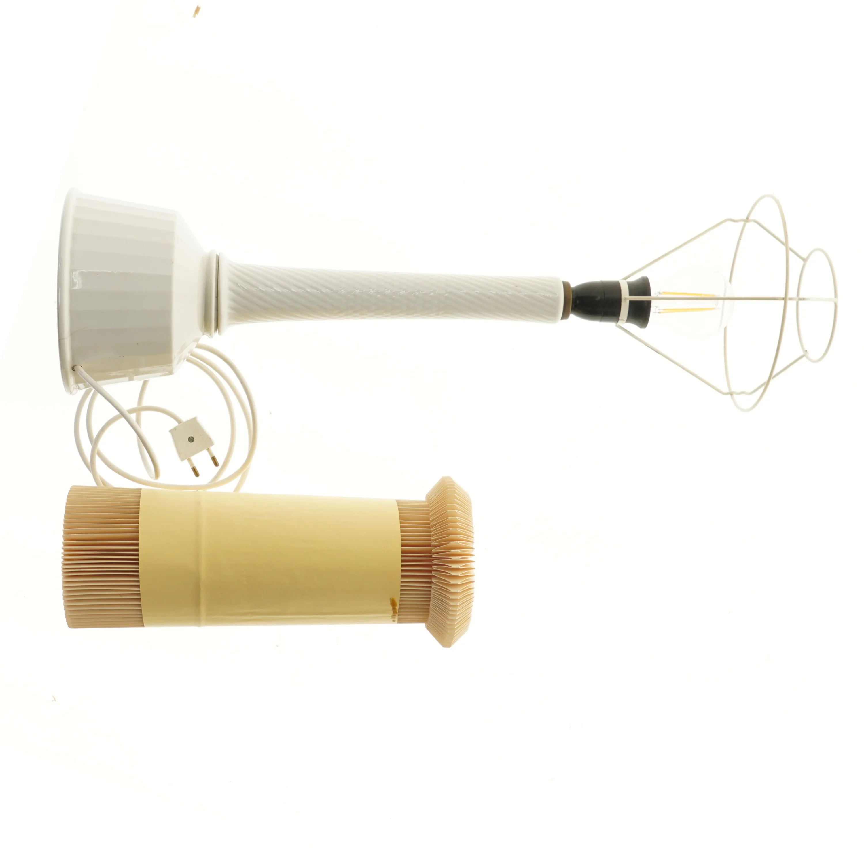 Bordlampe med skærm (str. 63 cm)