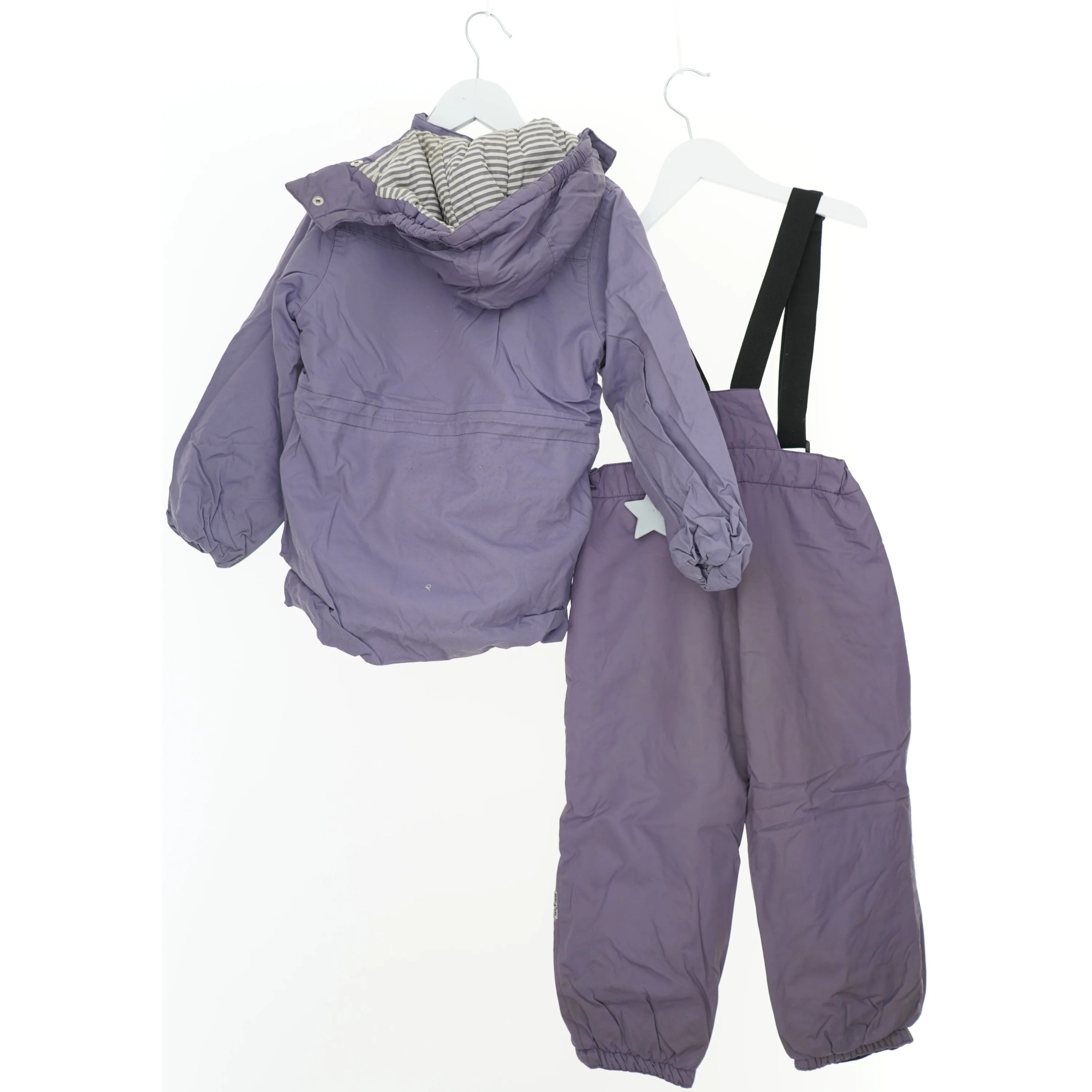 Lilla vinterovertøjssæt fra Miniature A Ture (str. 110)