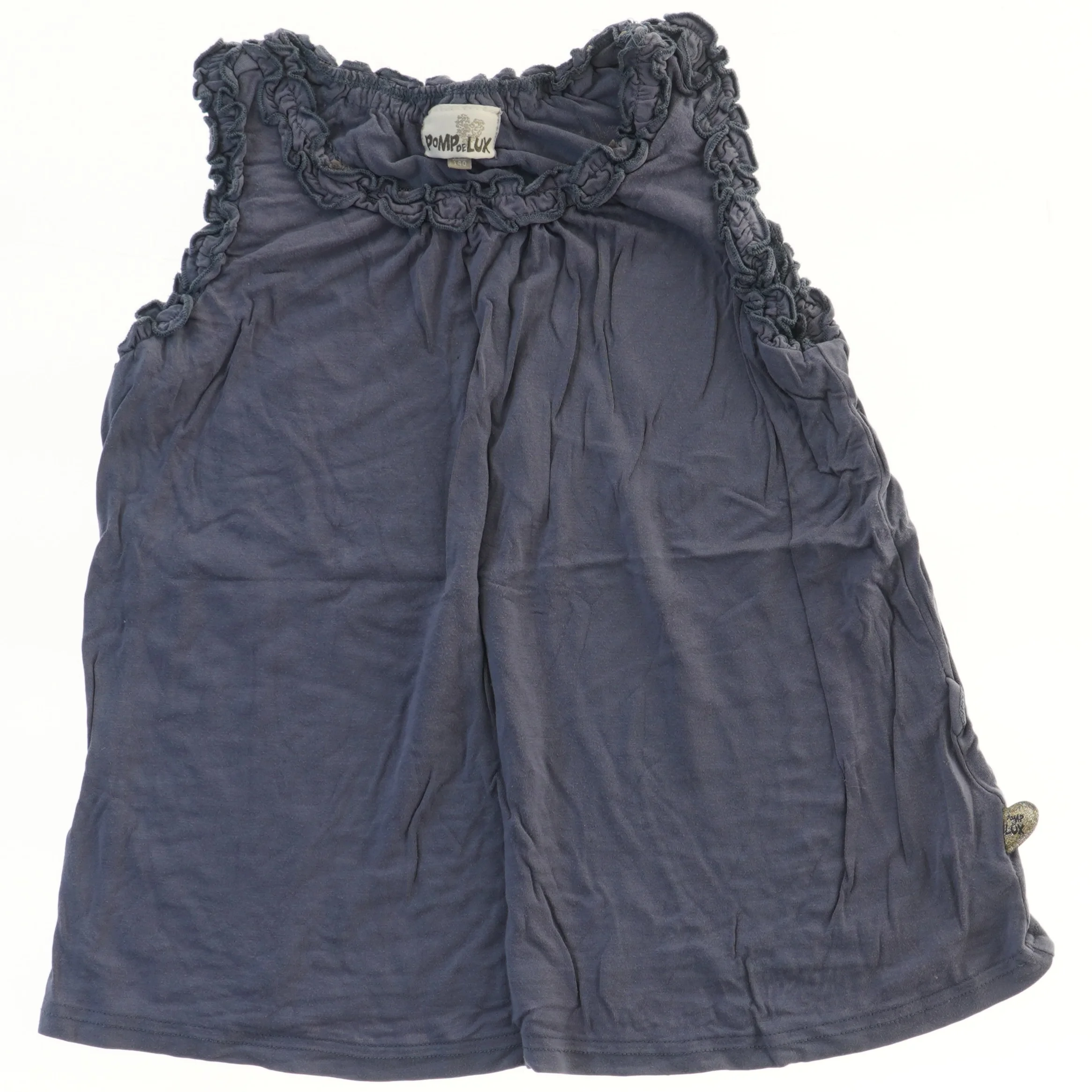 Ærmeløs kjole med flæser fra Pomp de Lux (str. 140)