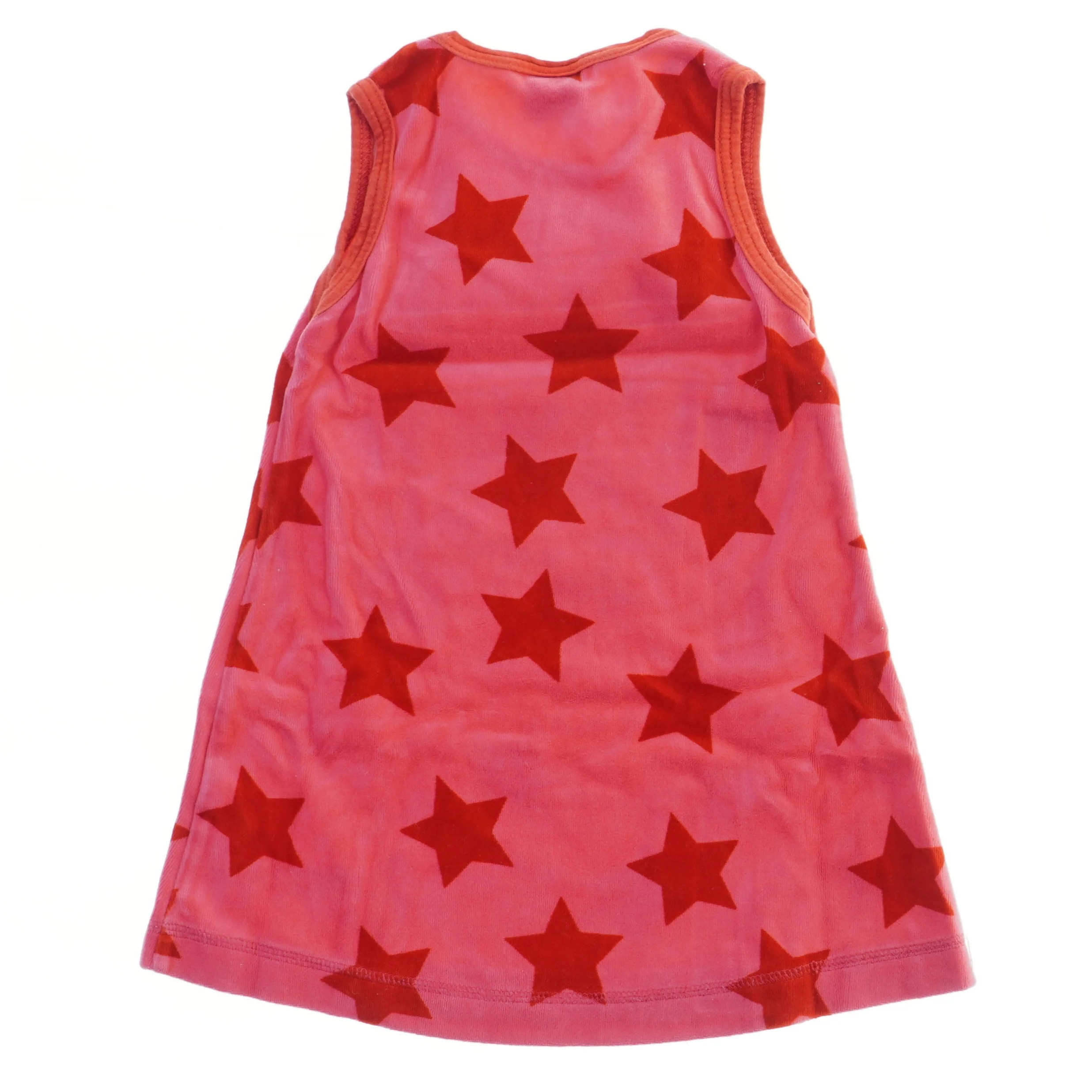 Kjole med stjernemønster fra Kameleont Design (str. 98)