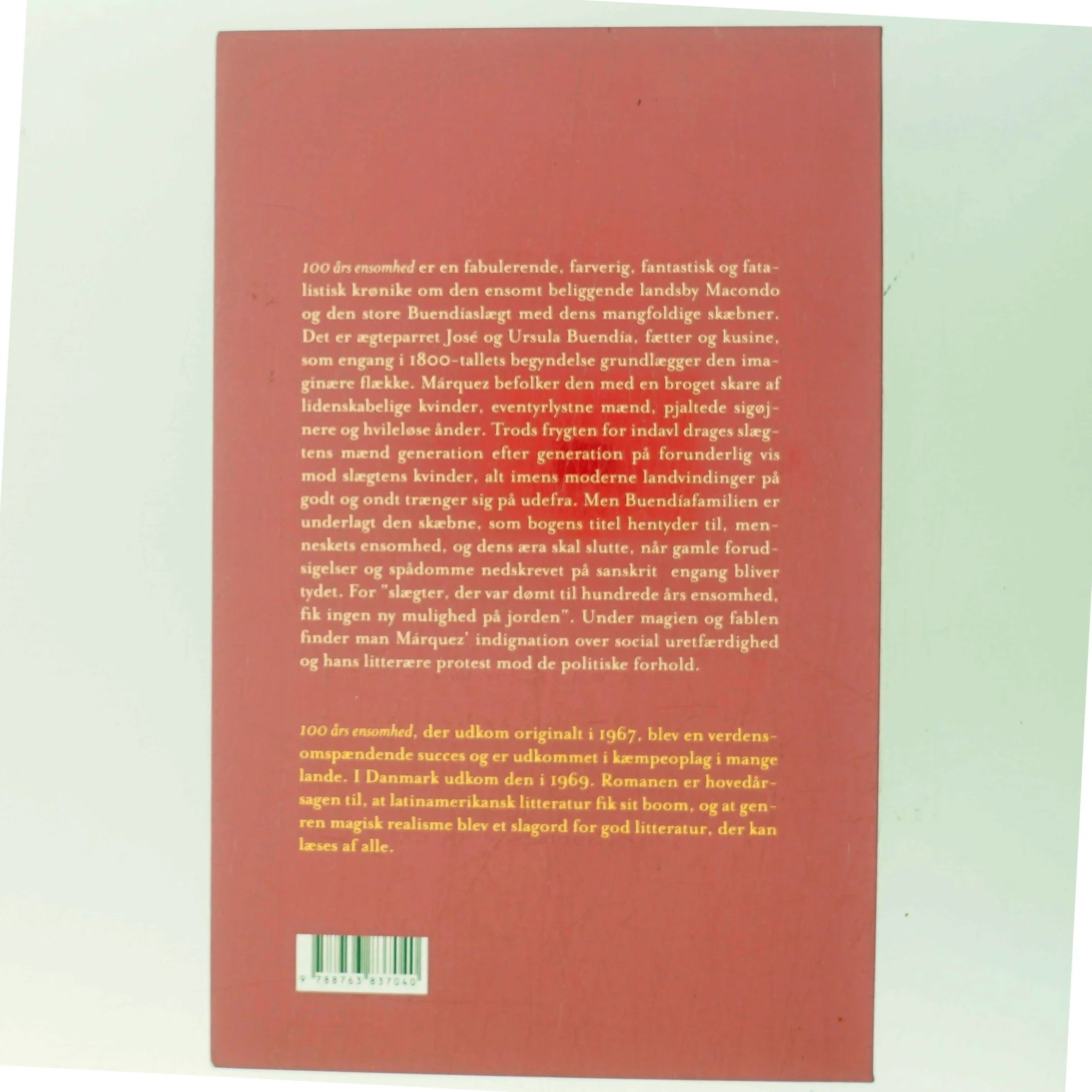 Hundrede års ensomhed af Gabriel García Márquez (Bog)