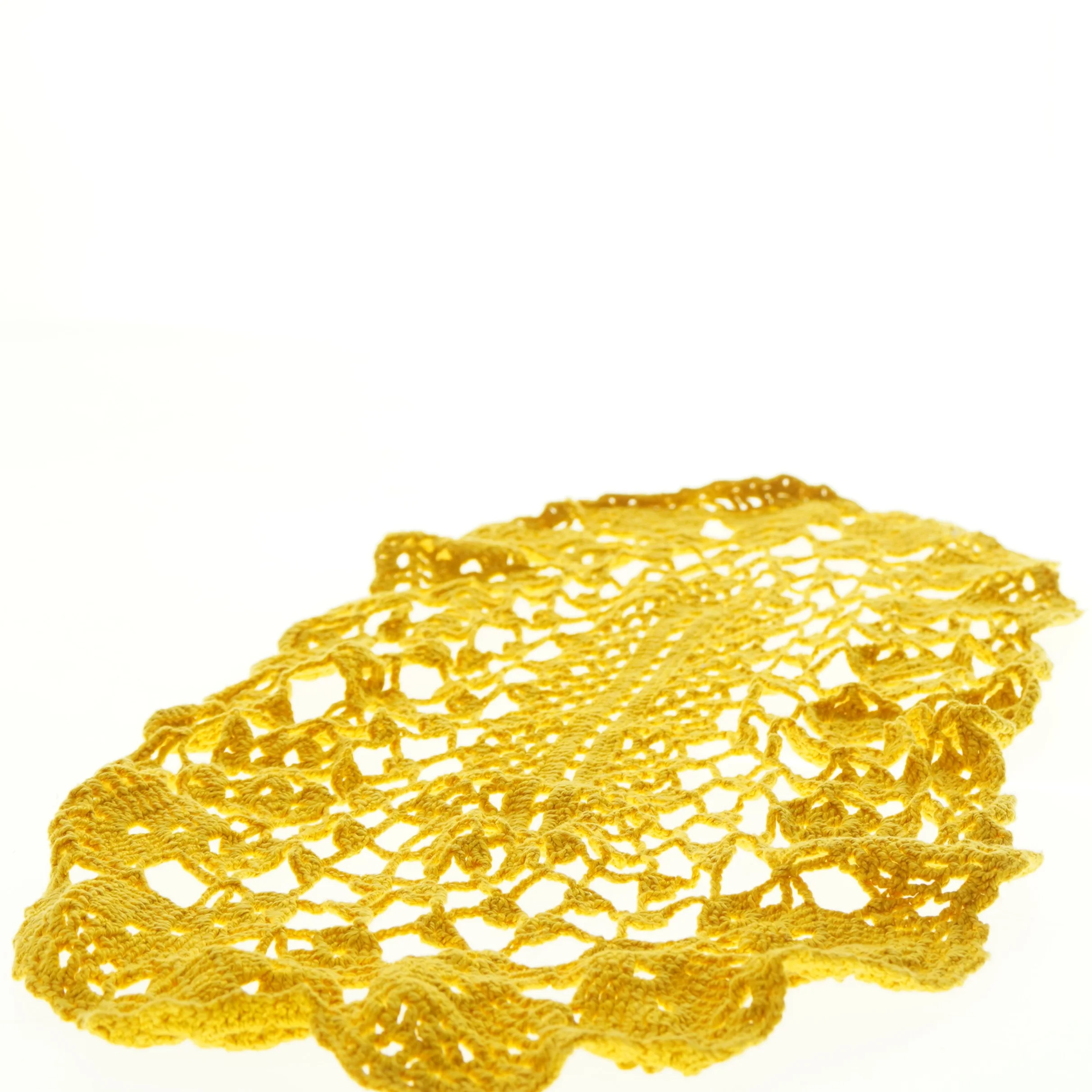 Gul hæklet borddug (str. 53 x 26 cm)