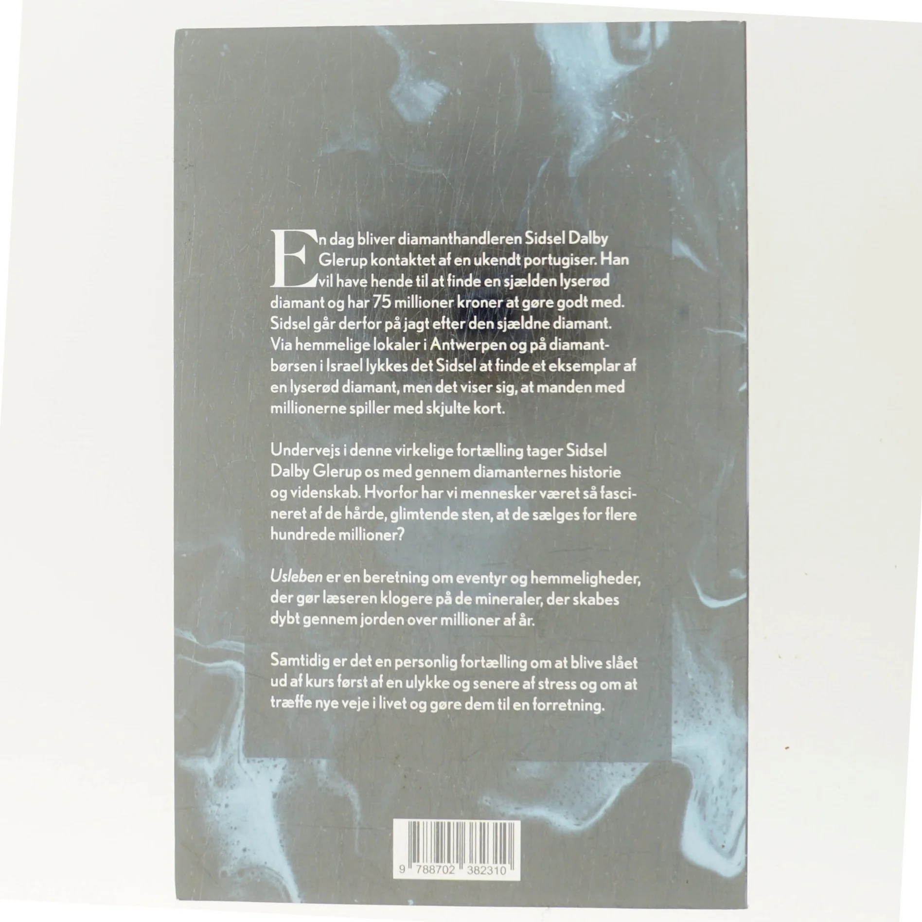 Usleben : en personlig fortælling fra diamanternes hemmelige verden af Sidsel Dalby Glerup (f. 1980) (Bog)