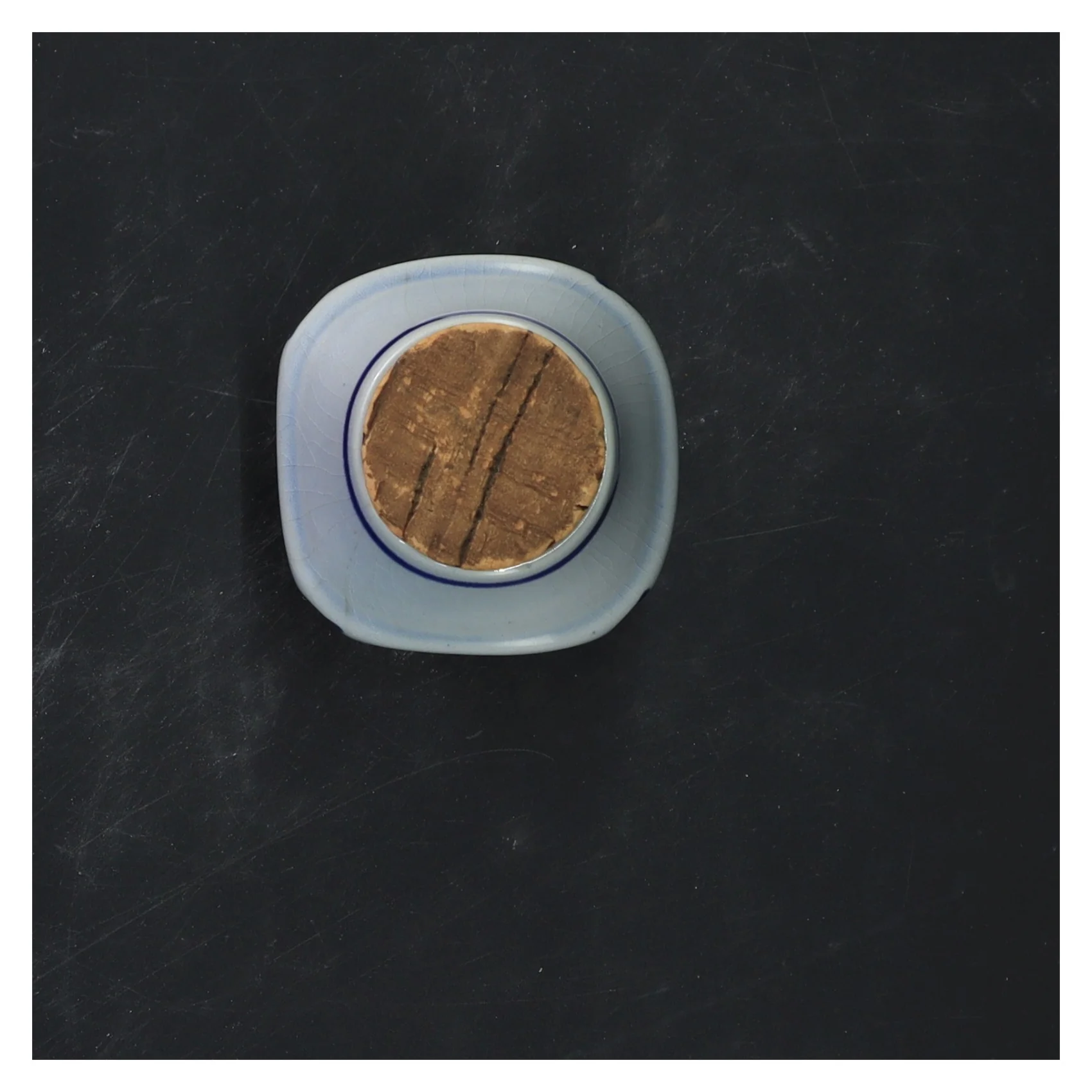 Porcelæn skål med korklåg fra Søholm (str. 9,5x6 cm)