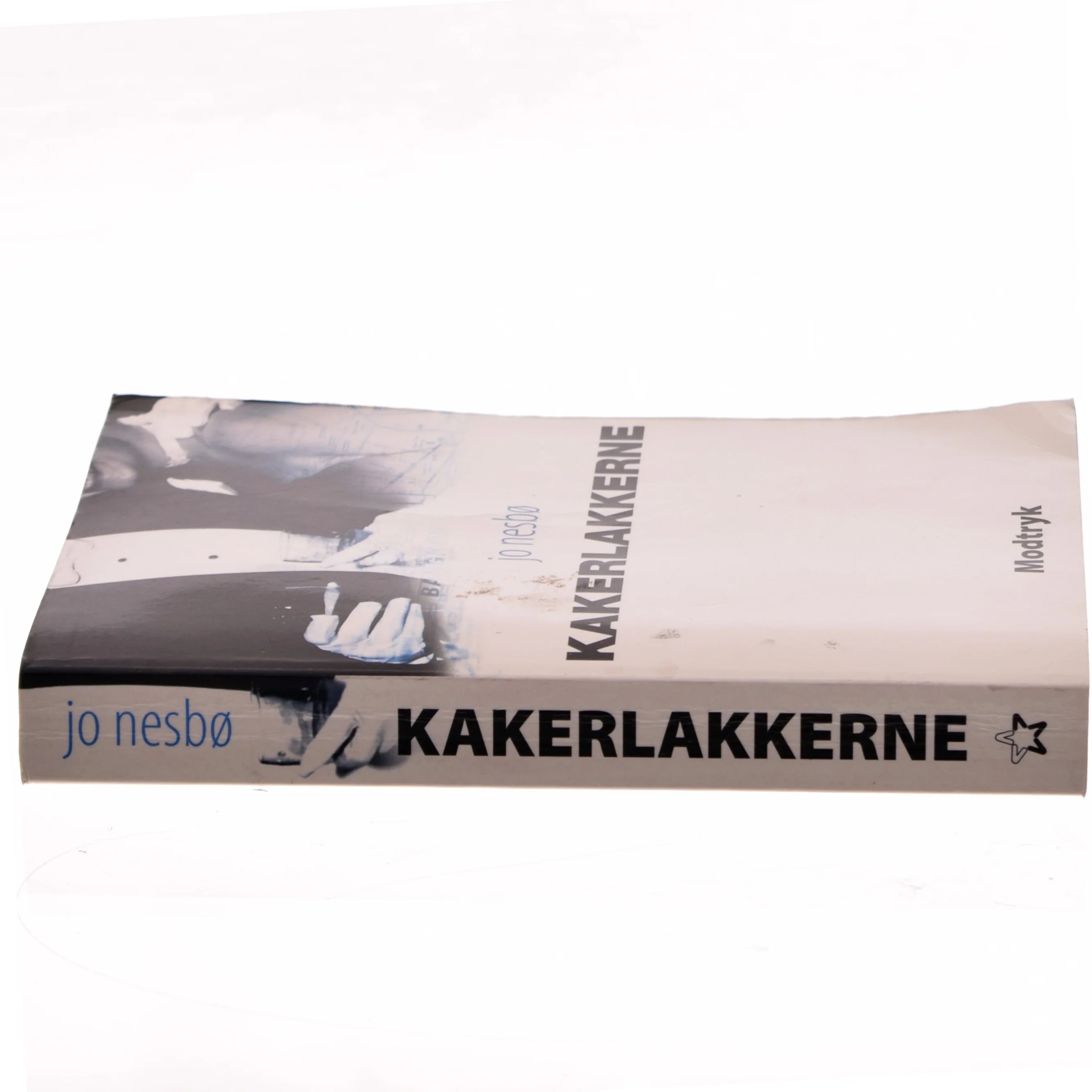 Kakerlakkerne af Jo Nesbø (Bog)