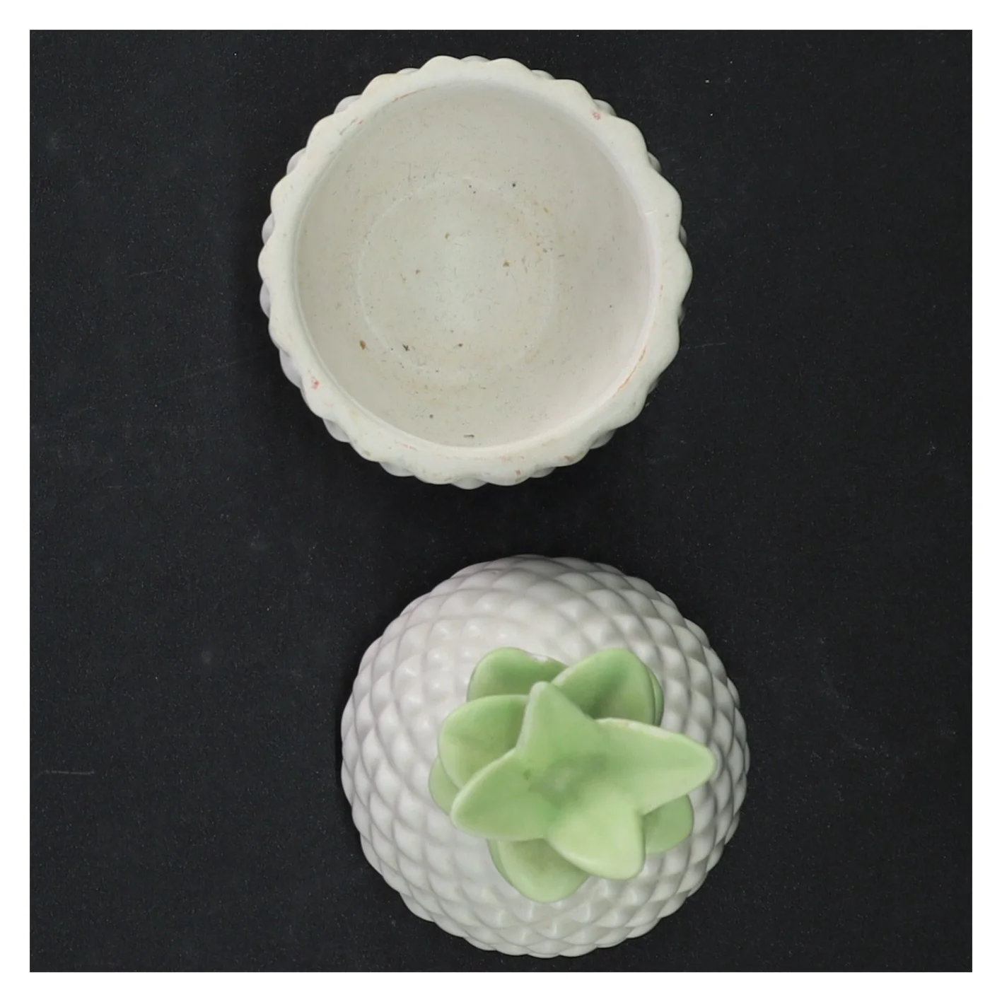 Ananasformet keramikvase (str. H 13 cm)