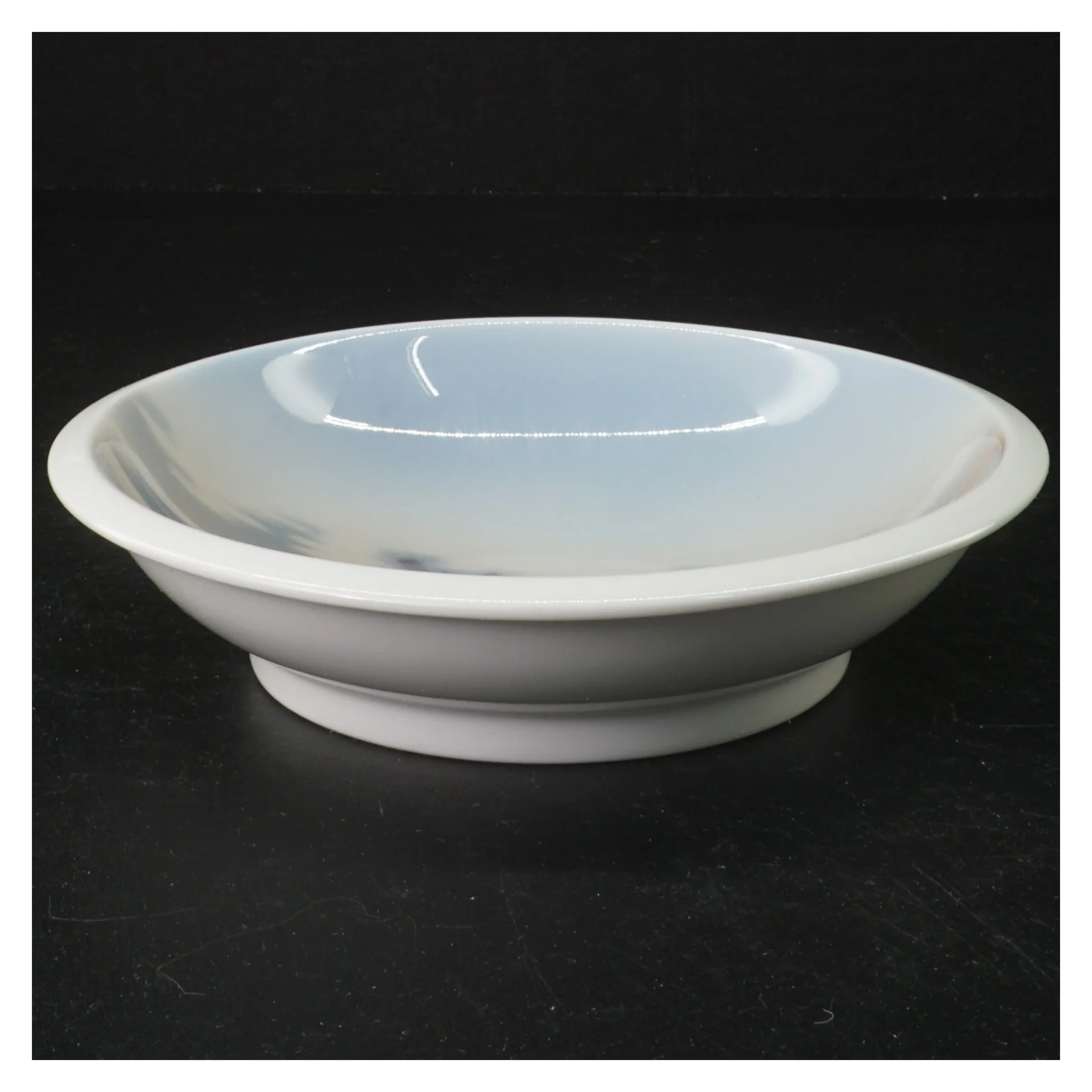 Hvid porcelænsskål (str. Er den cm diameter)