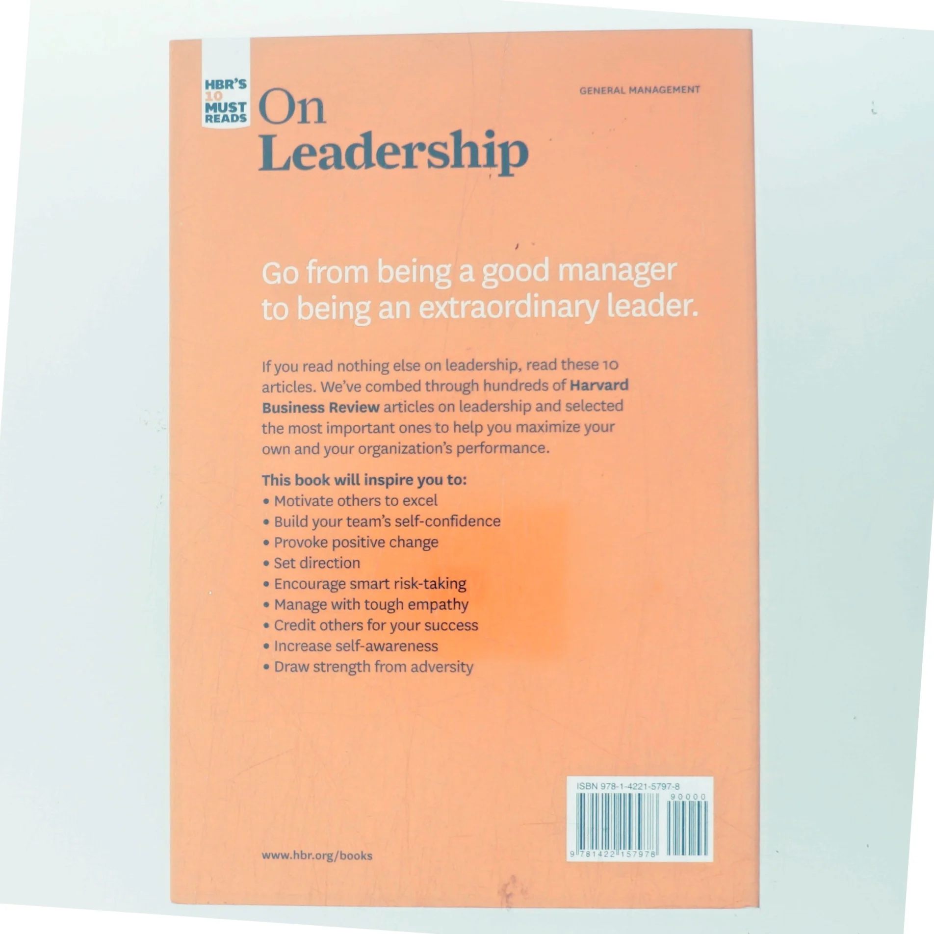 HBR's 10 must reads on leadership af Harvard Business Review (Bog)