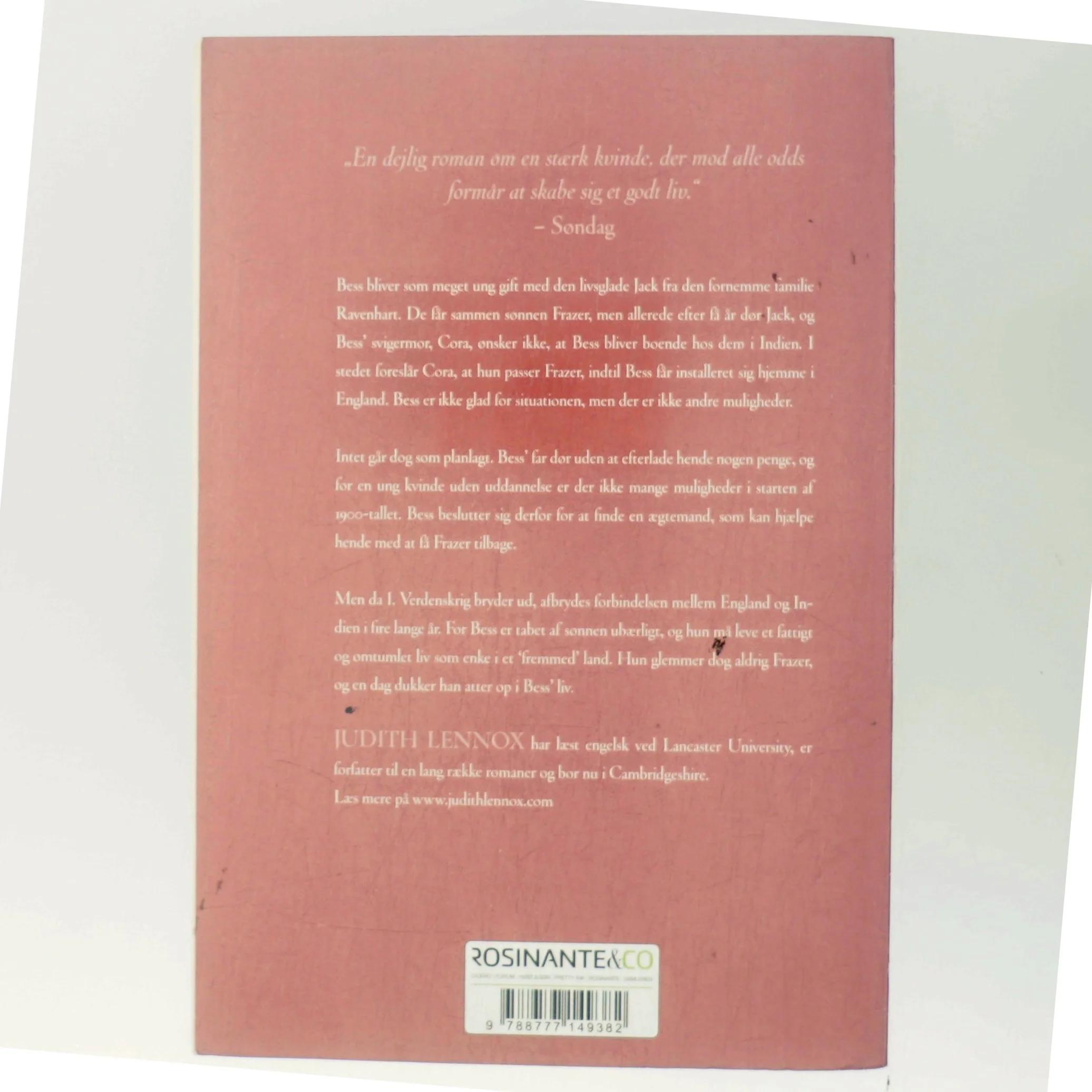 Fodtrin i mørke af Judith Lennox (Bog)