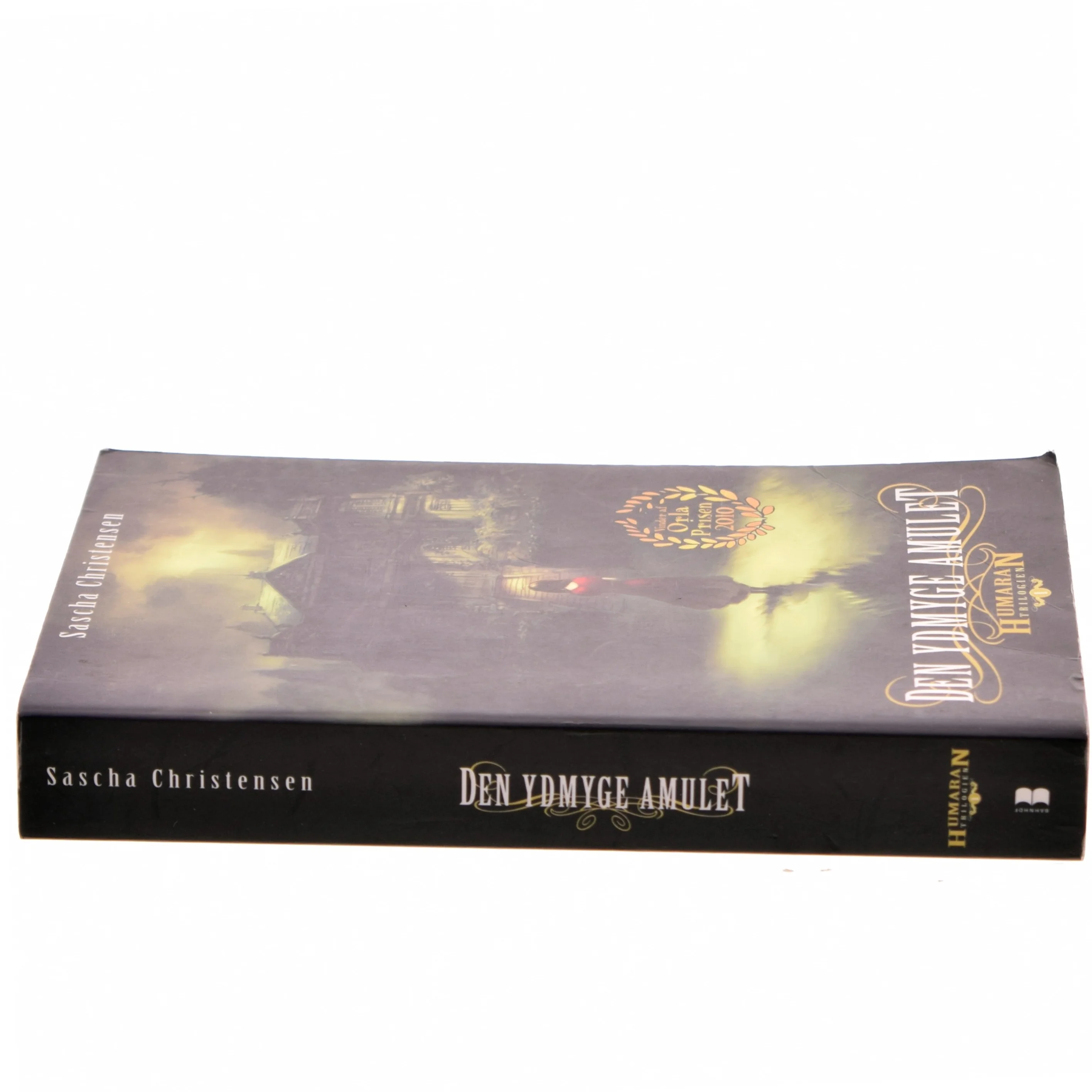 Den ydmyge amulet af Sascha Christensen (Bog)