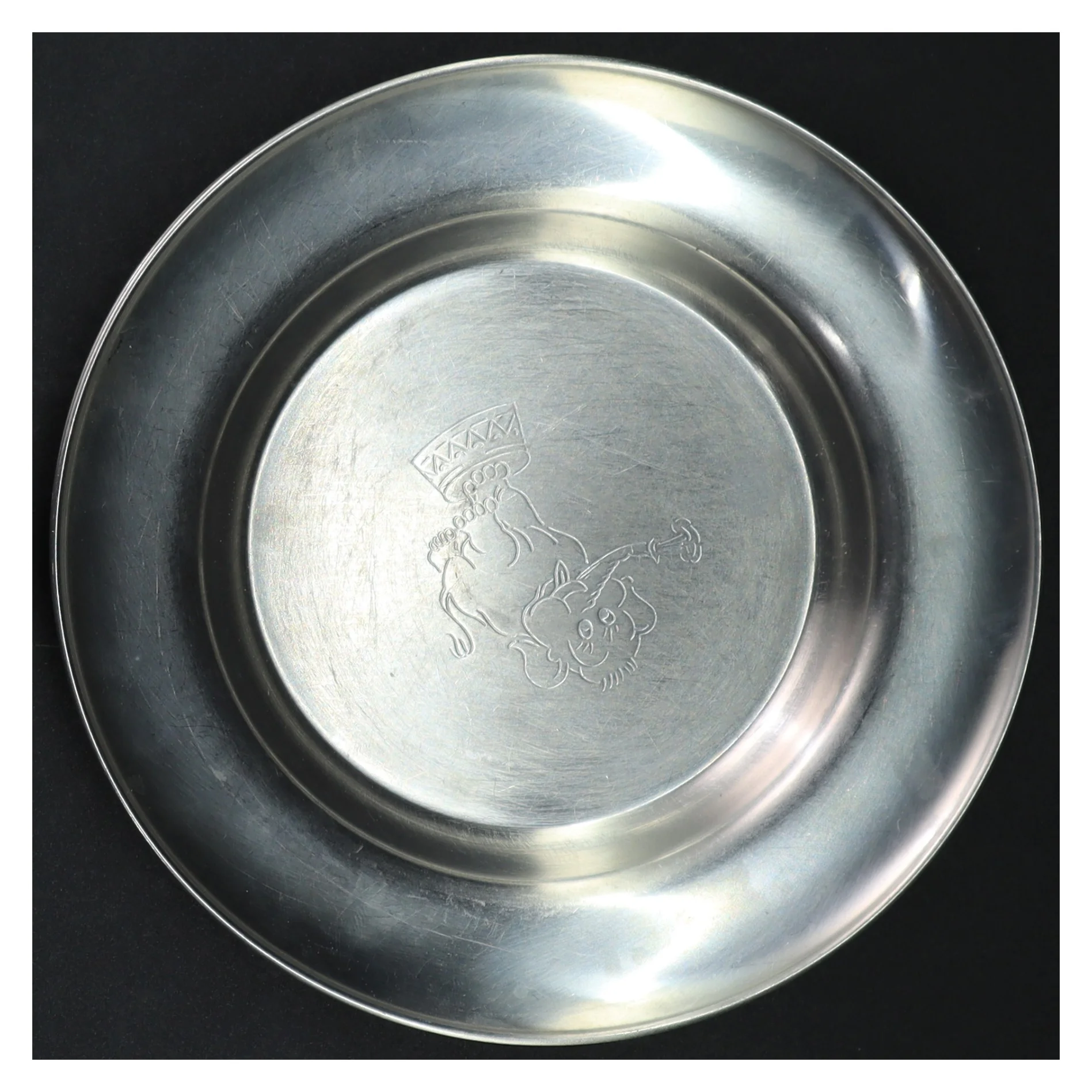 Metaltallerkener med gravering (3 stkl) (str. Ø 19 cm)