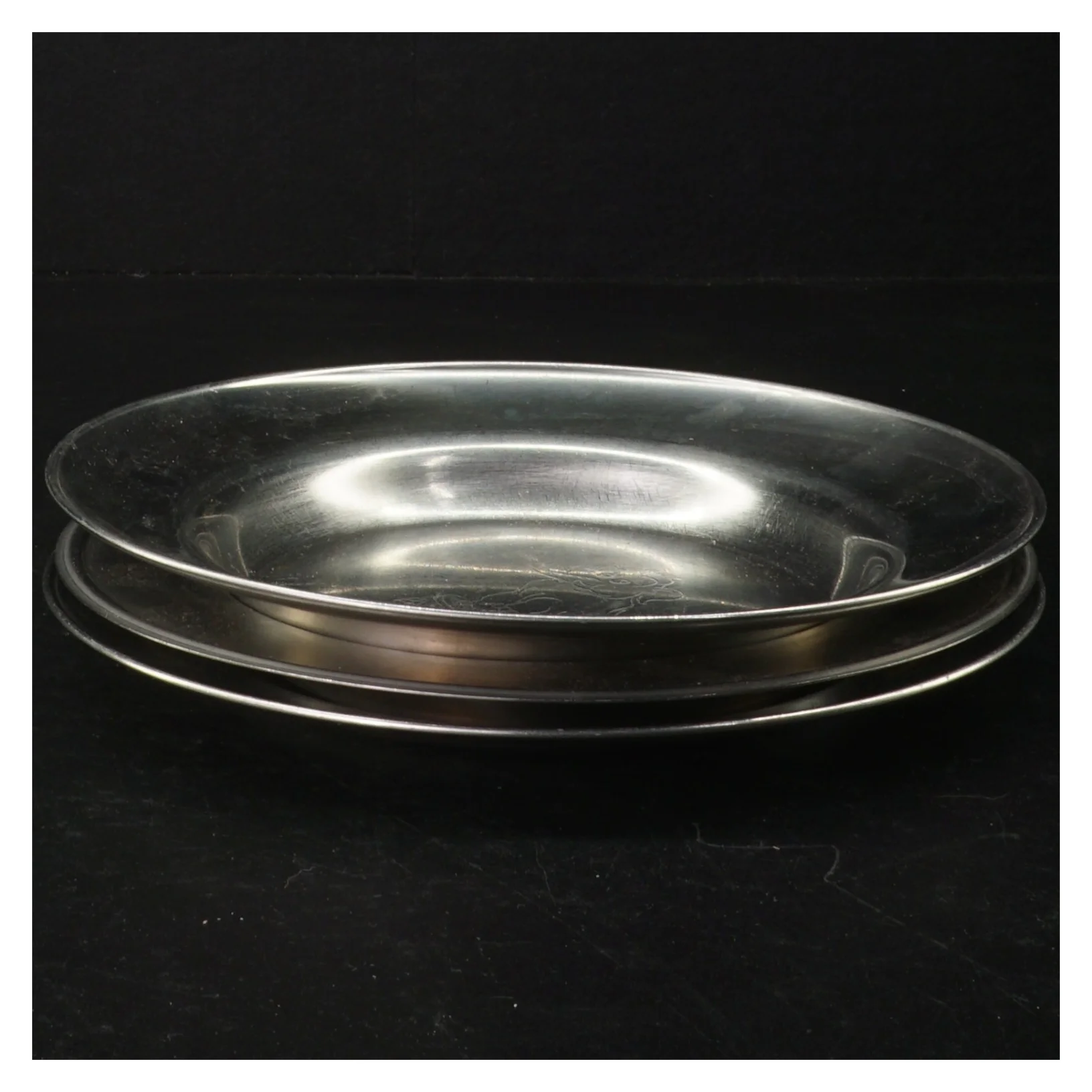 Metaltallerkener med gravering (3 stkl) (str. Ø 19 cm)