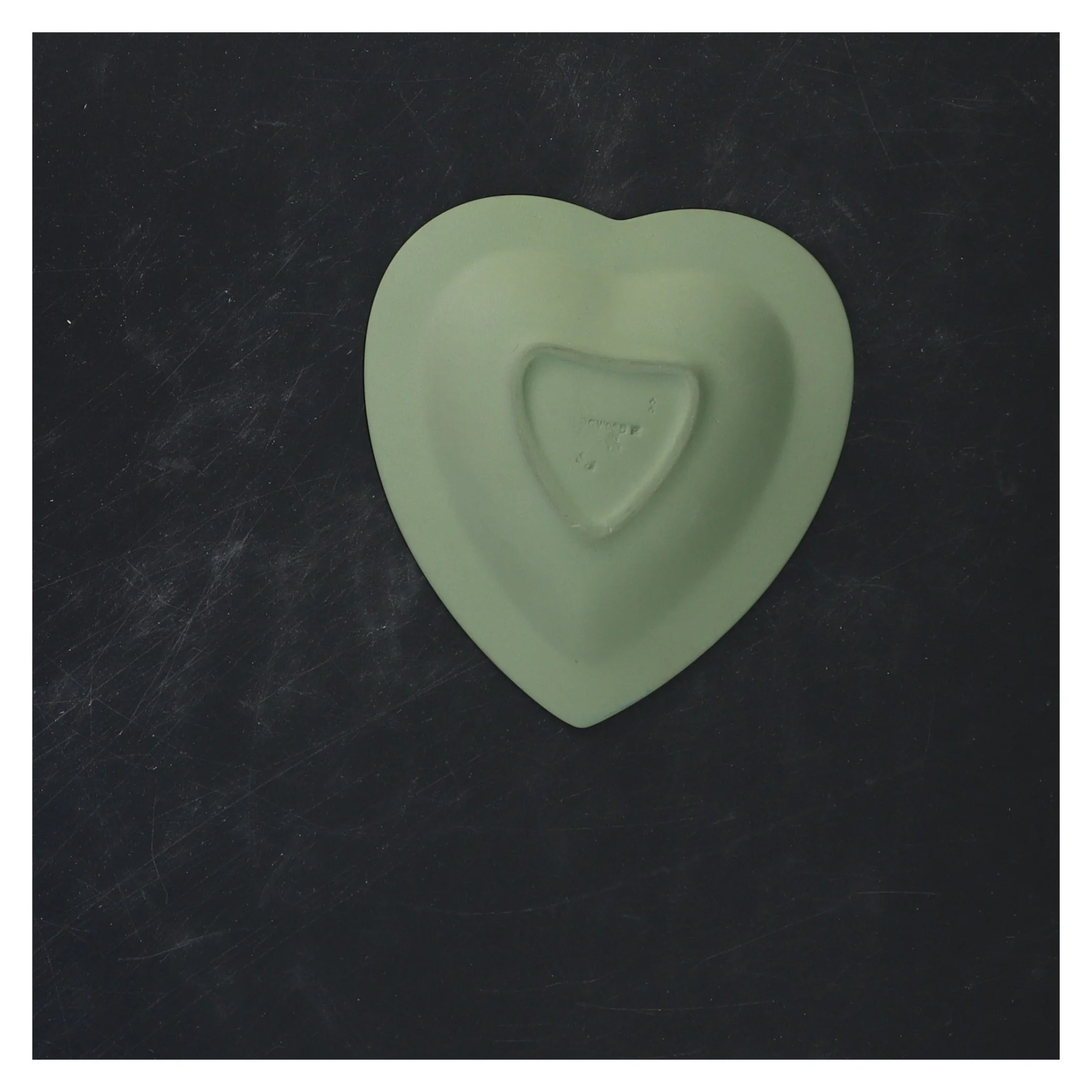 Hjerteformet dekoration skål (str. 12x11 cm)