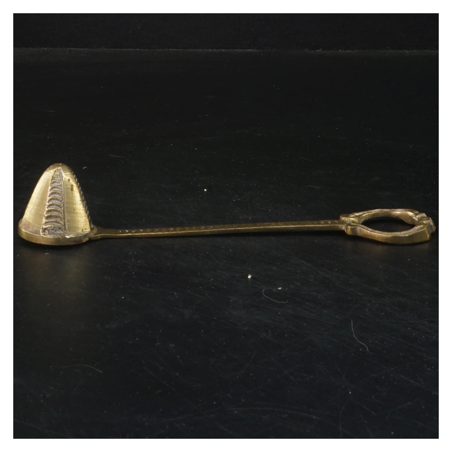 Vintage messing lysseslukker (str. 19,5x4 cm)