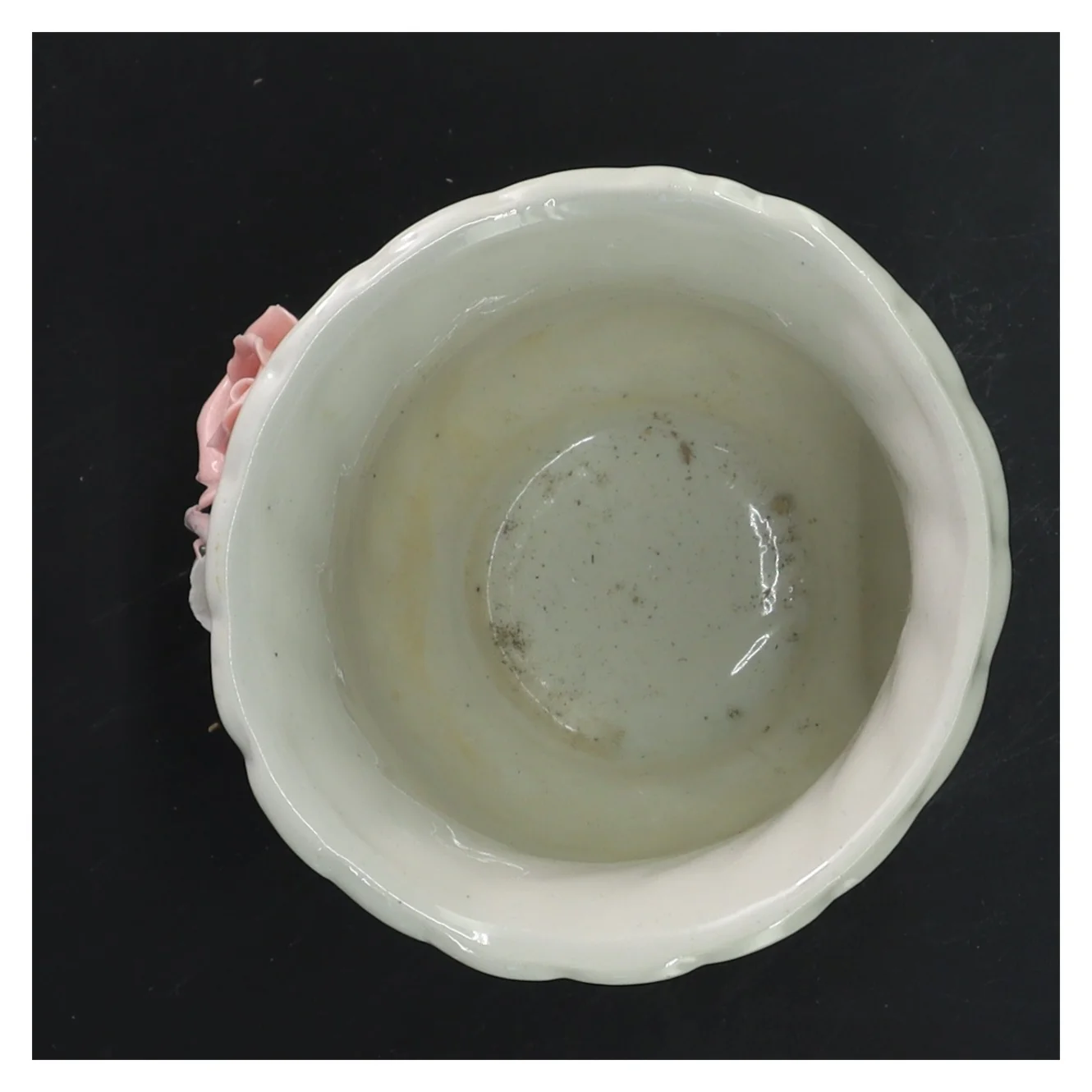 Porcelænsvaske med roser (str. Ø 10,5x h 9 cm)