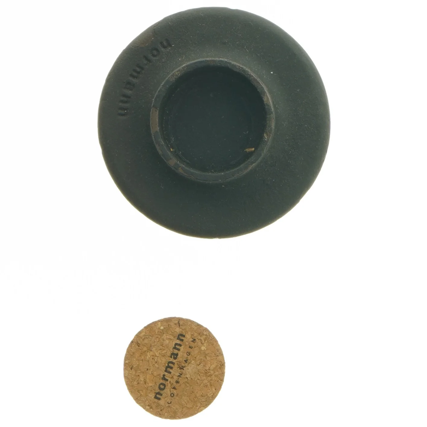 Normann Copenhagen holder med korkprop (str. Ø 10 cm) fra Normann Copenhagen