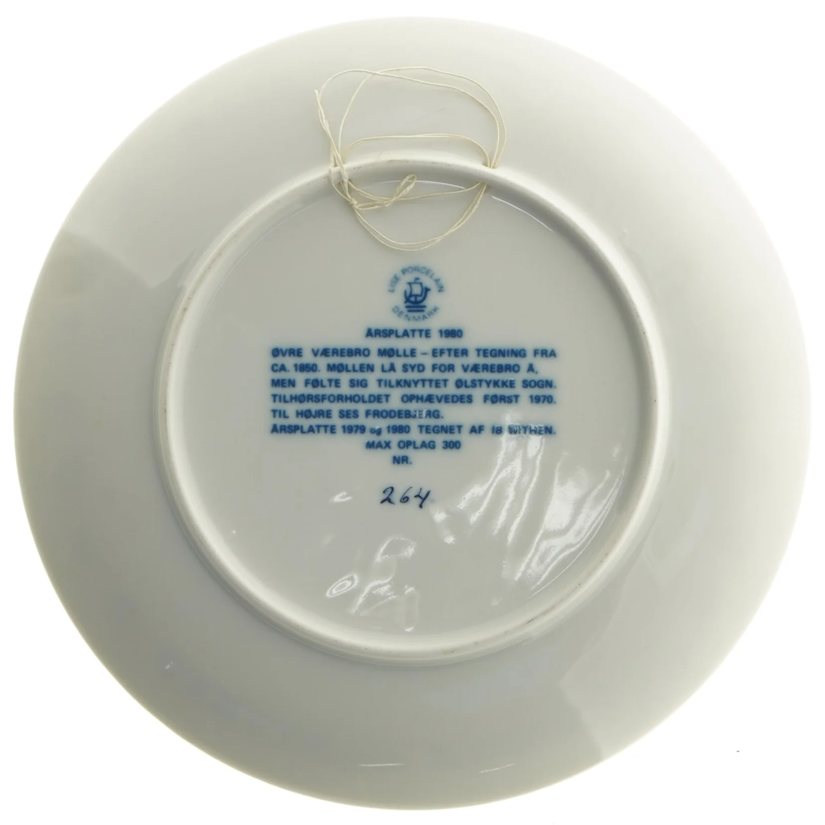 Porcelænsplatter med Værebro Mølle motiv fra Lise Porcelain (str. 19,5 cm)