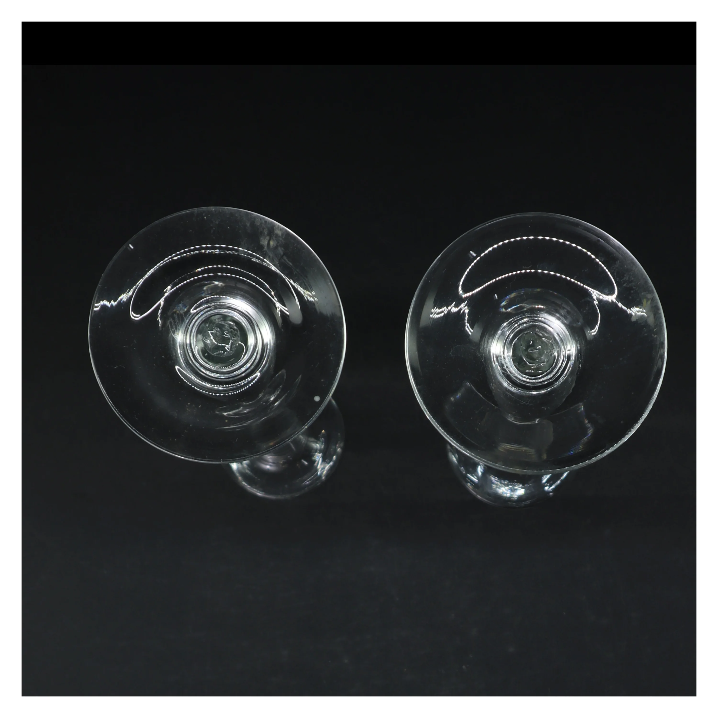 Glas lysestager (str. Længde, 24 cm. ø. 10 cm. og ø, 8 cm)