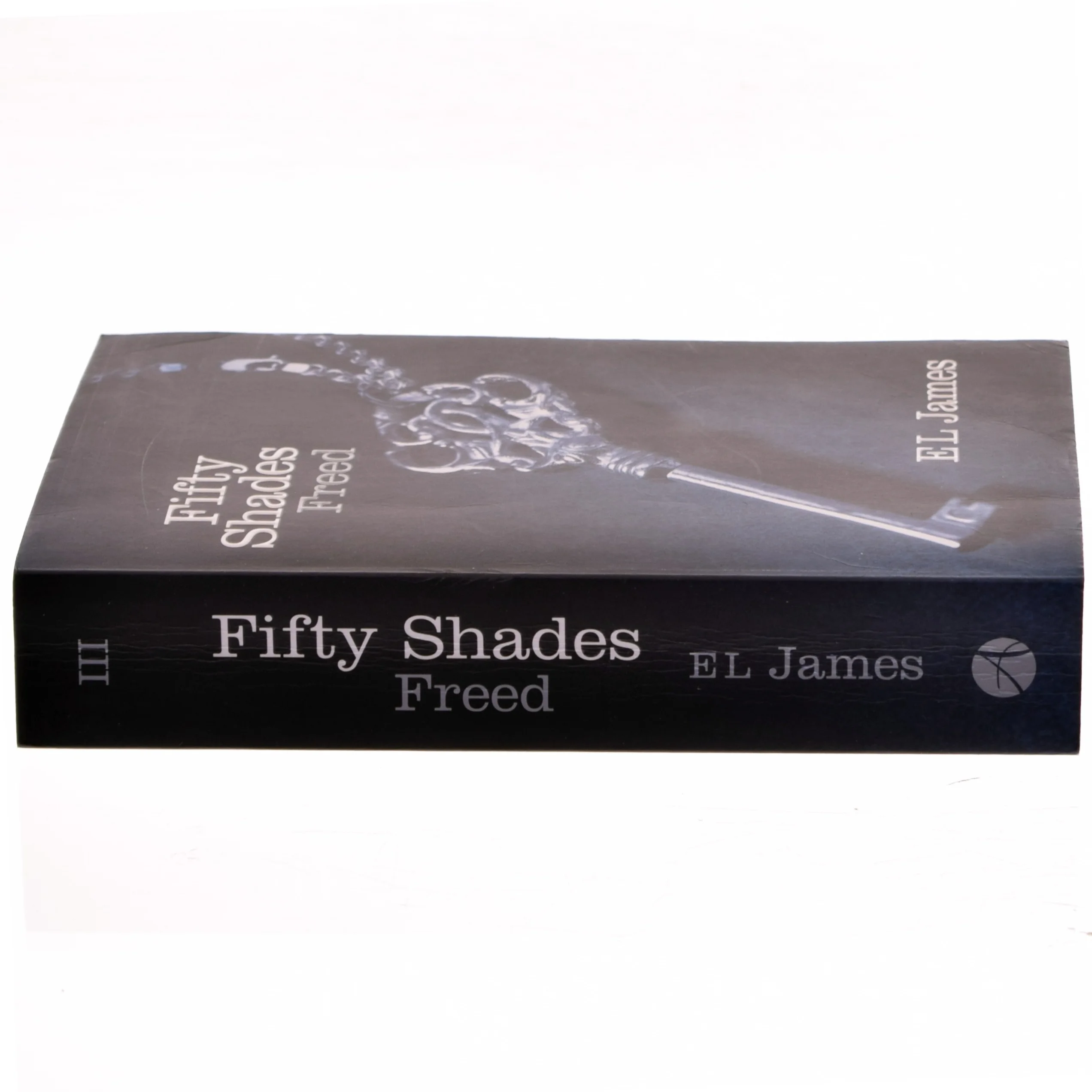 Fifty shades freed af E. L. James (Bog)