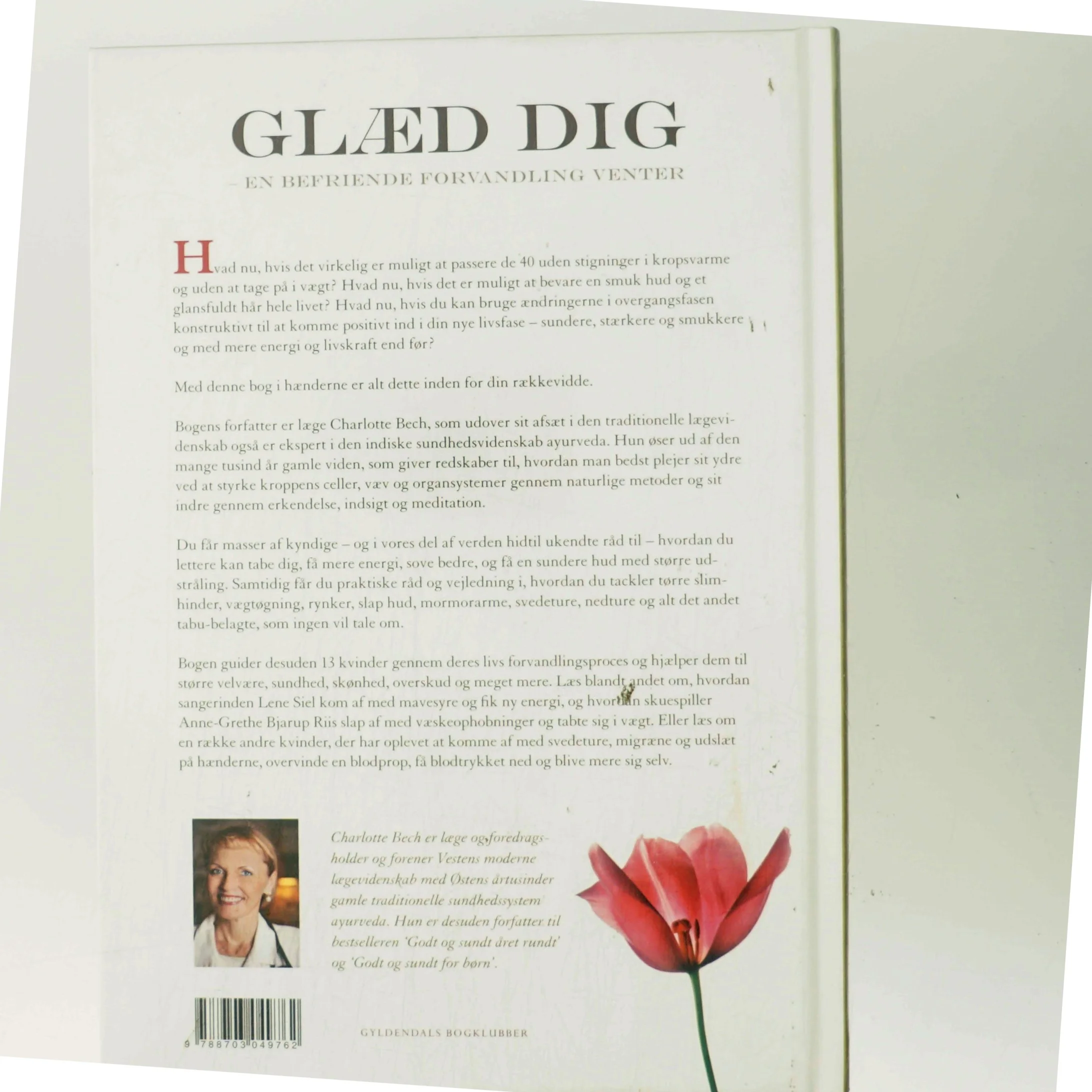 Hormoner i balance : sådan tackler du hedeture, træthed og hormonelle forandringer af Charlotte Bech (Bog)