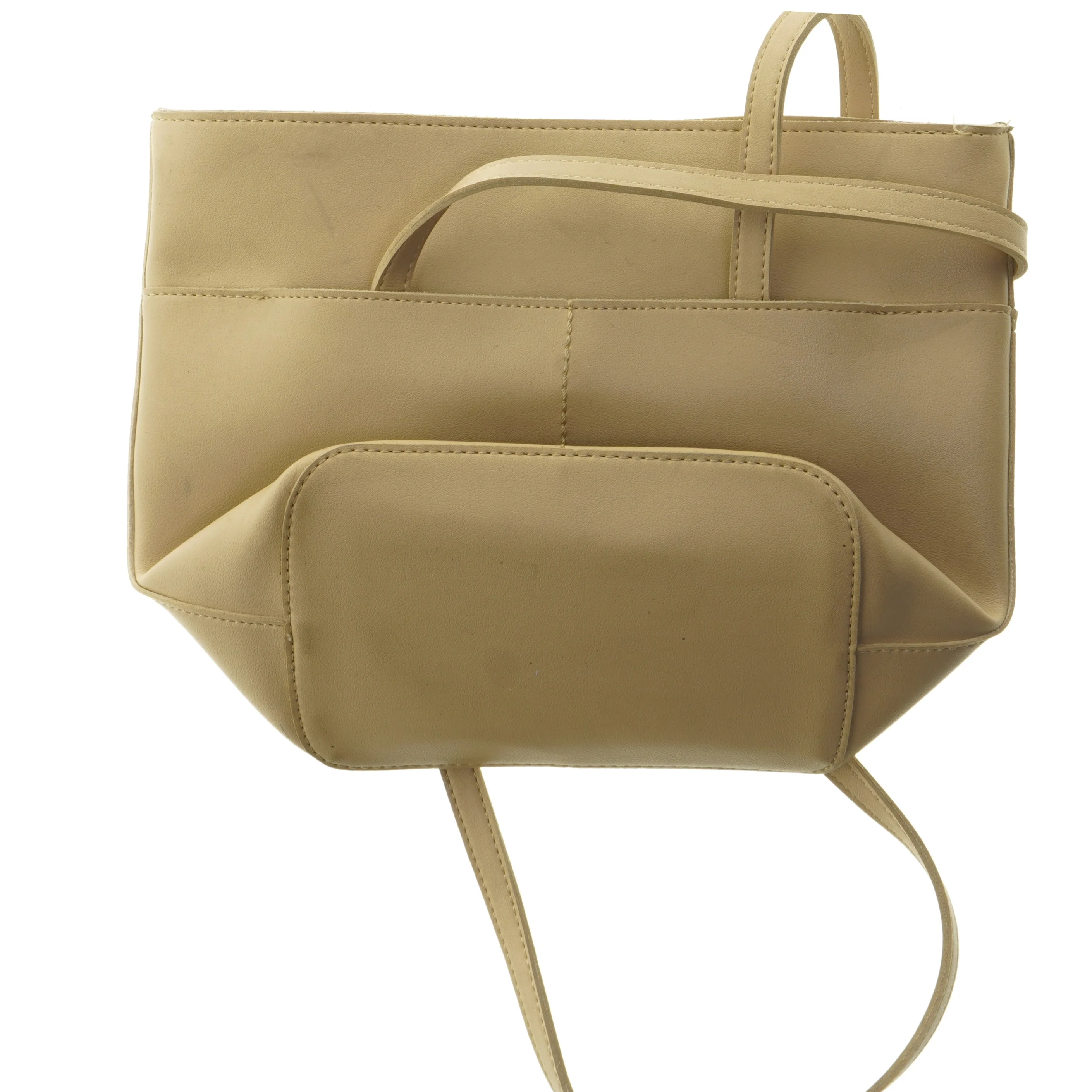 Beige skuldertaske i læderlook (str. 33,5x24,5 cm)