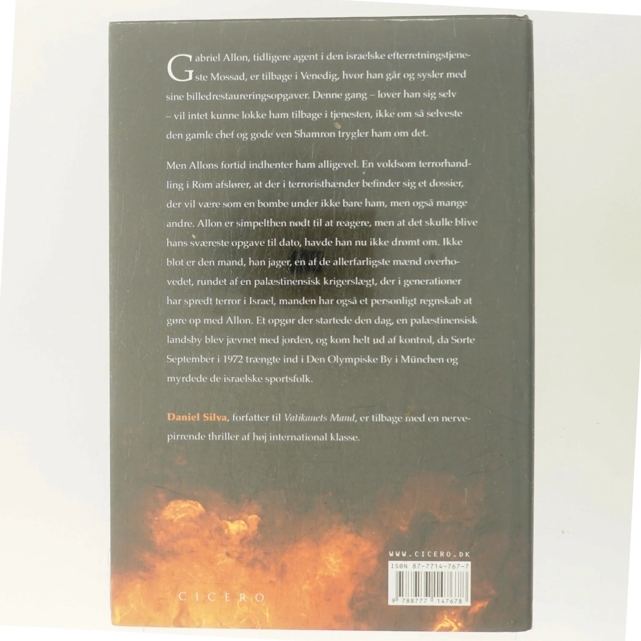 Ildens søn af Daniel Silva (Bog)