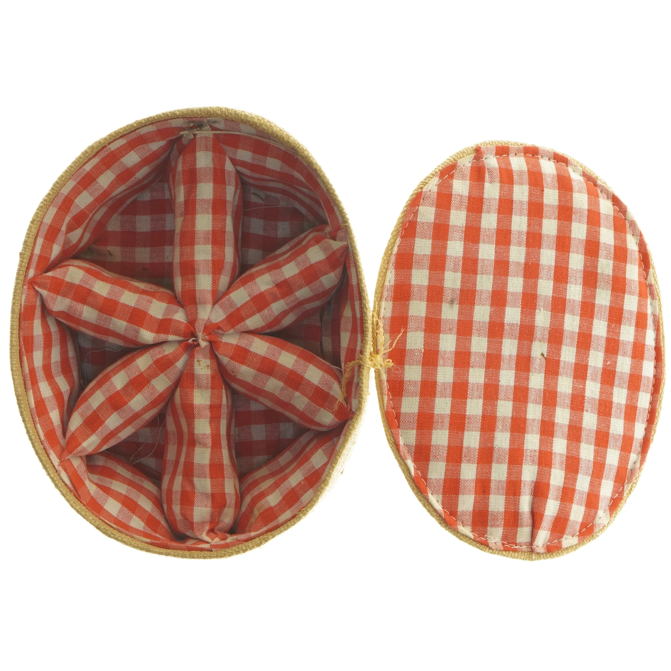 Oval kurv med låg (str. 17,5x14 cm)