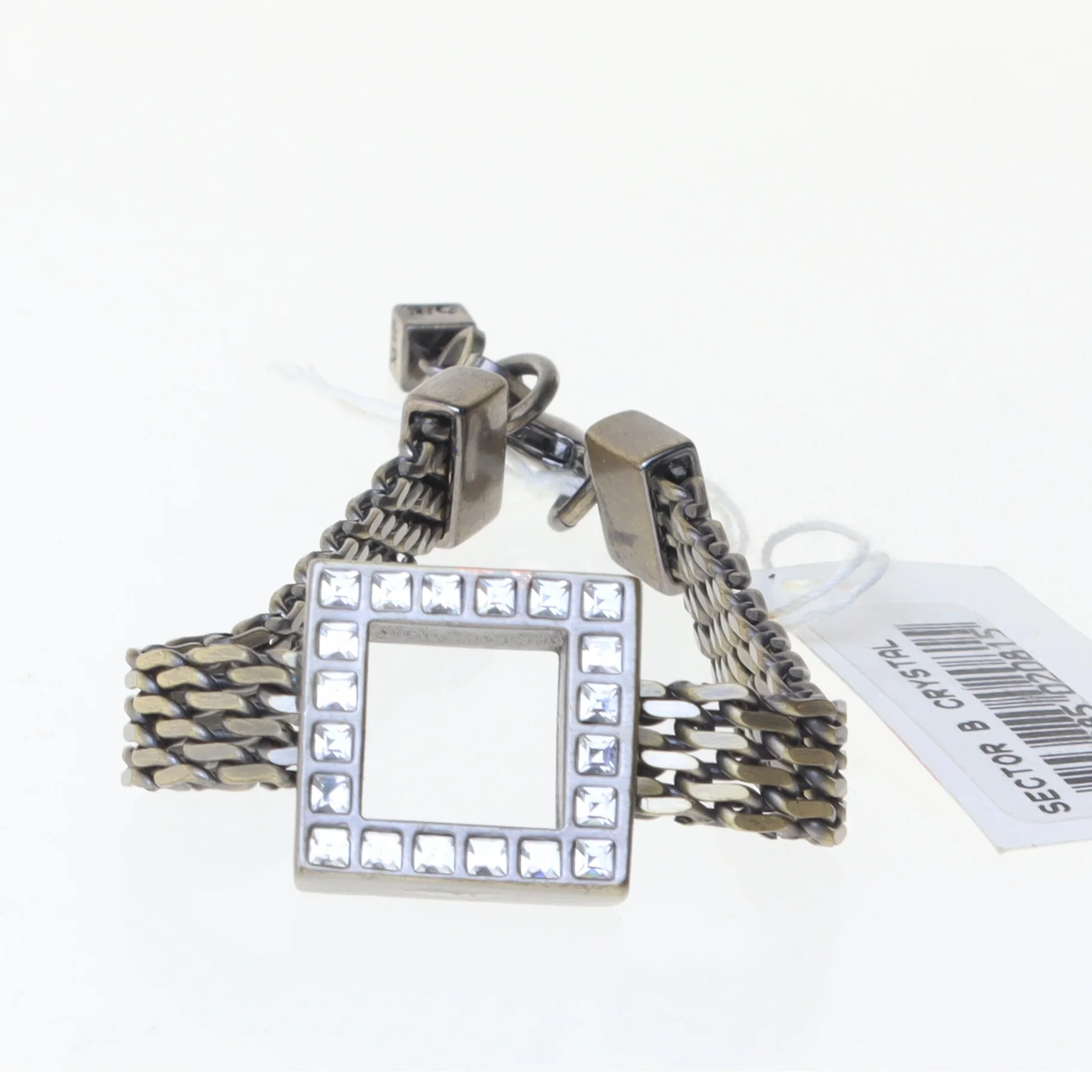 Armbånd med kvadratisk dekoration fra Dyrberg/Kern (str. 20,5 cm)