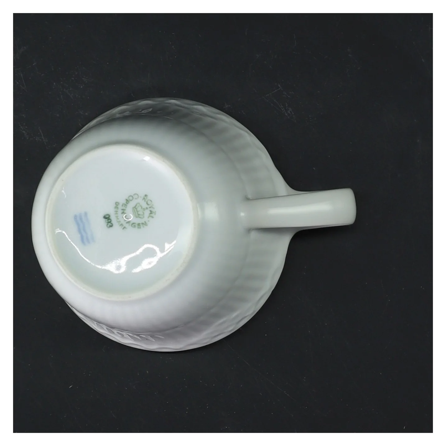 Royal Copenhagen porcelænskop med hank (str. Ø 9 cm længde 8 cm)