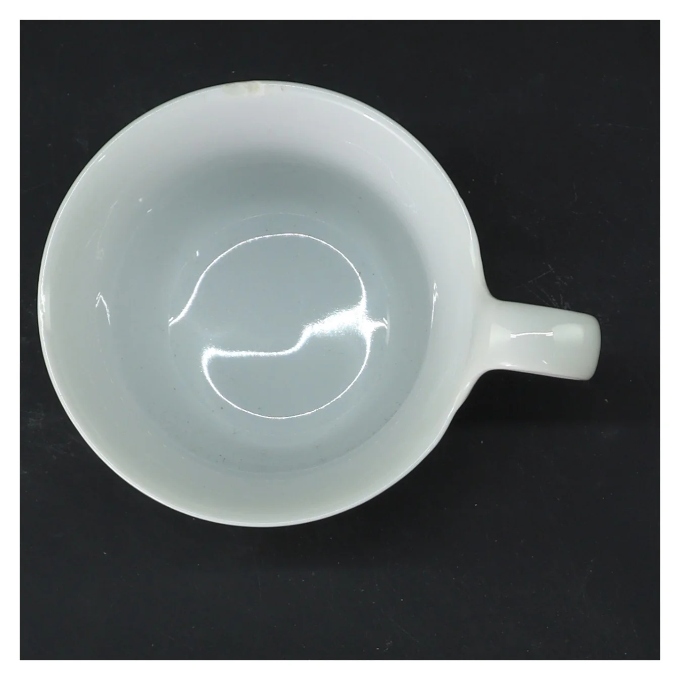 Royal Copenhagen porcelænskop med hank (str. Ø 9 cm længde 8 cm)